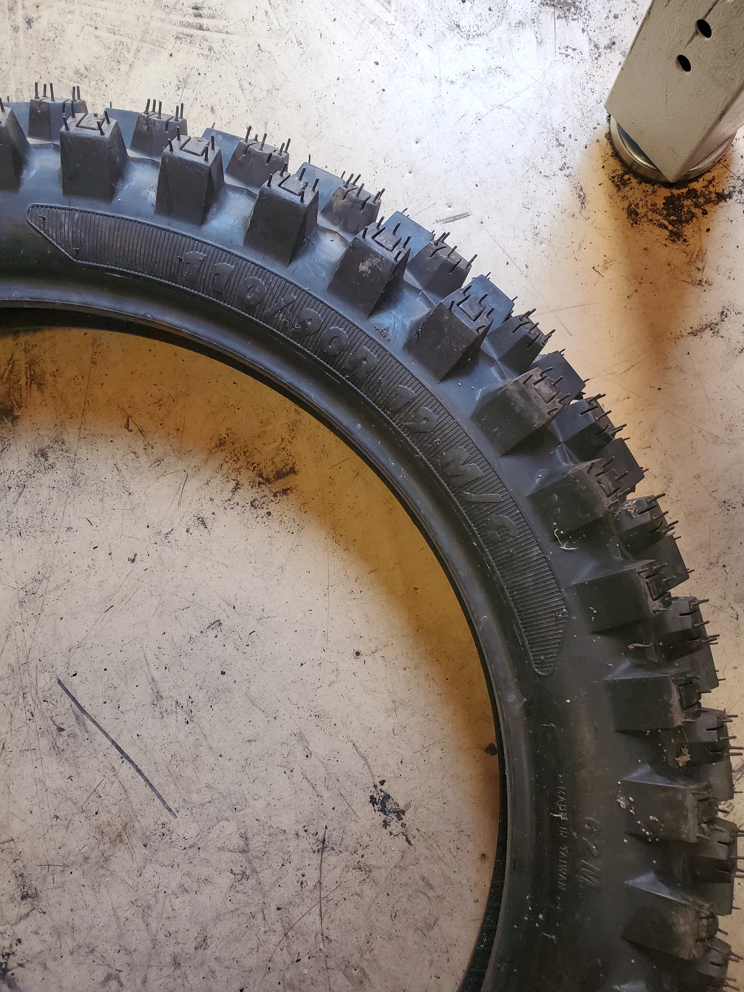 NOS SEDONA MX-208SR BSW  110 90 19 62M REAR DIRT BIKE TIRE 8701014