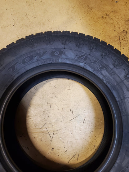 NOS TOYO OPEN COUNTRY AT II BSW P 235 70 16 104T ALL TERRAIN TIRE 352270