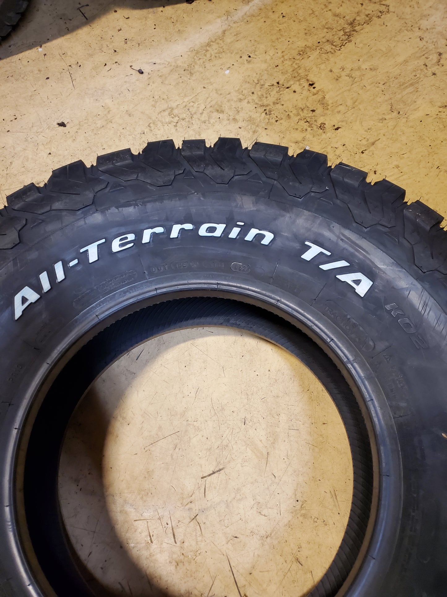 BFGOODRICH ALL-TERRAIN T/A KO2 RWL LT 295 75 16 126/125R 10PLY TIRE 99926