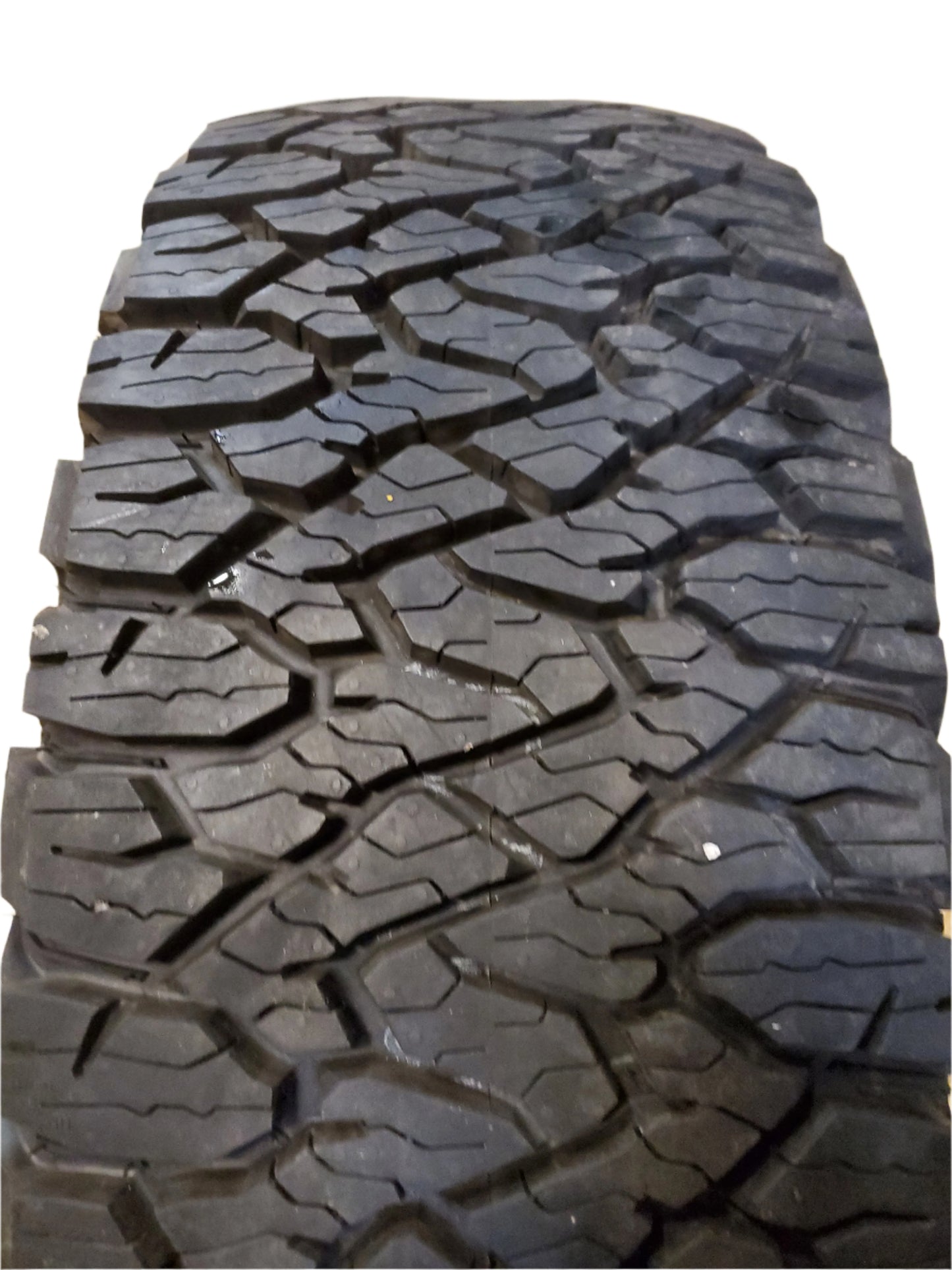 BFGOODRICH ALL-TERRAIN T/A KO3 BSW LT 285 60 20 125/122S 10PLY TIRE 40788