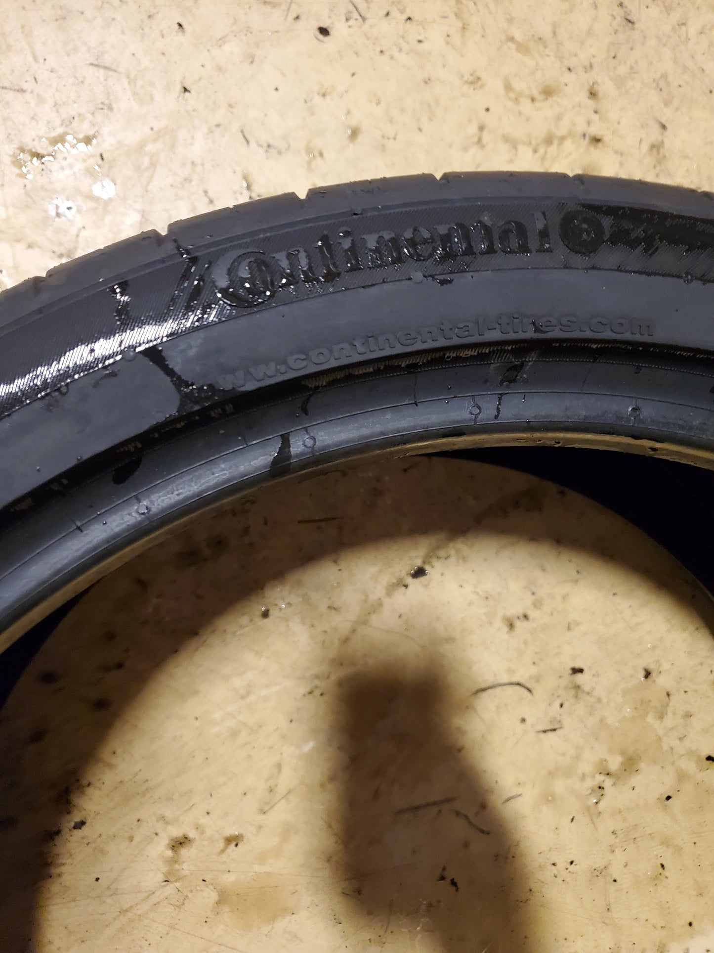 CONTINENTAL CONTISPORTCONTACT 5 SSR MOE P 255 35 19 96Y XL UHP TIRE 0356381