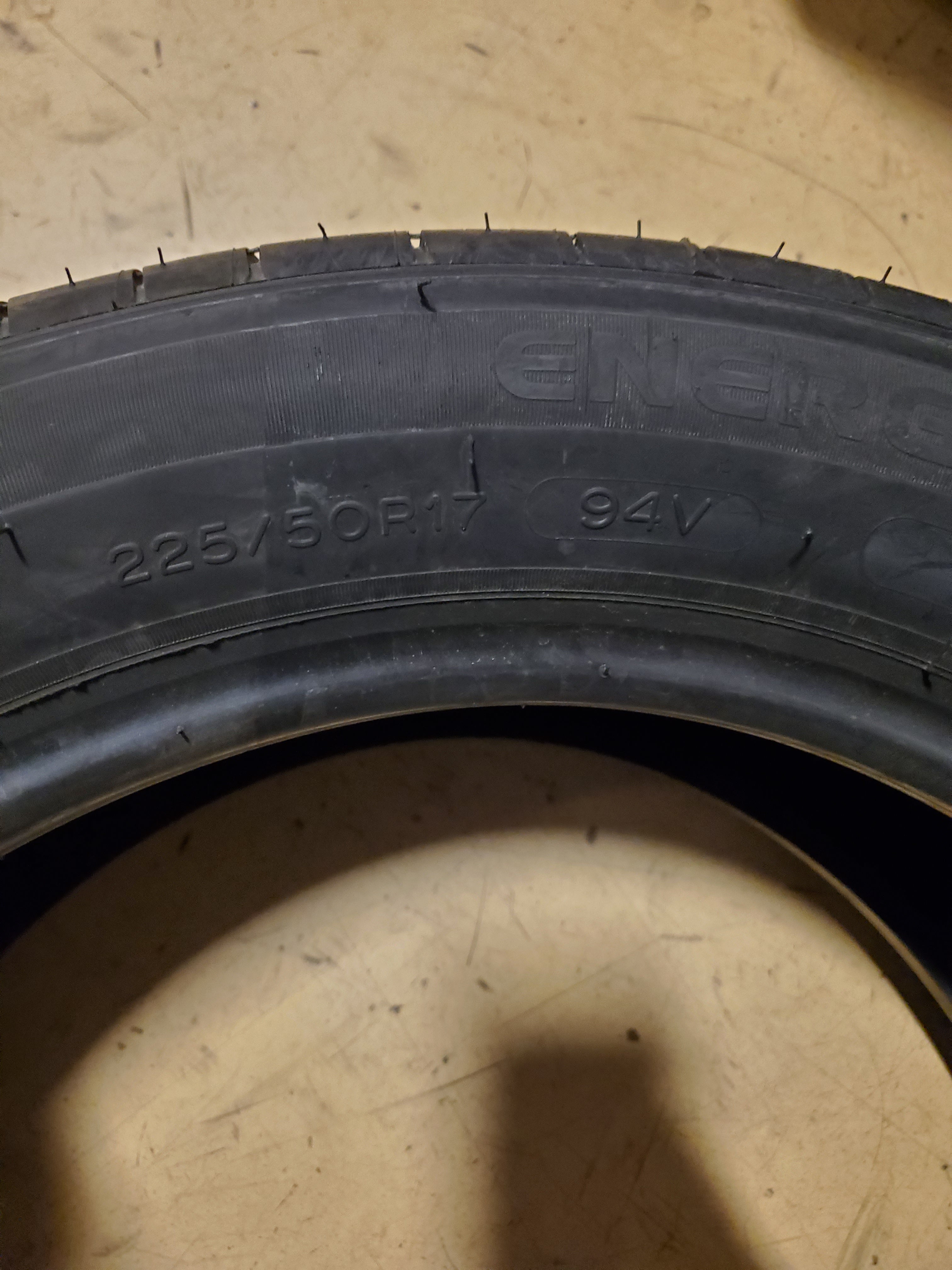 DTO OS MICHELIN ENERGY SAVER BSW P 225 50 17 94V ALL SEASON TIRE 18116