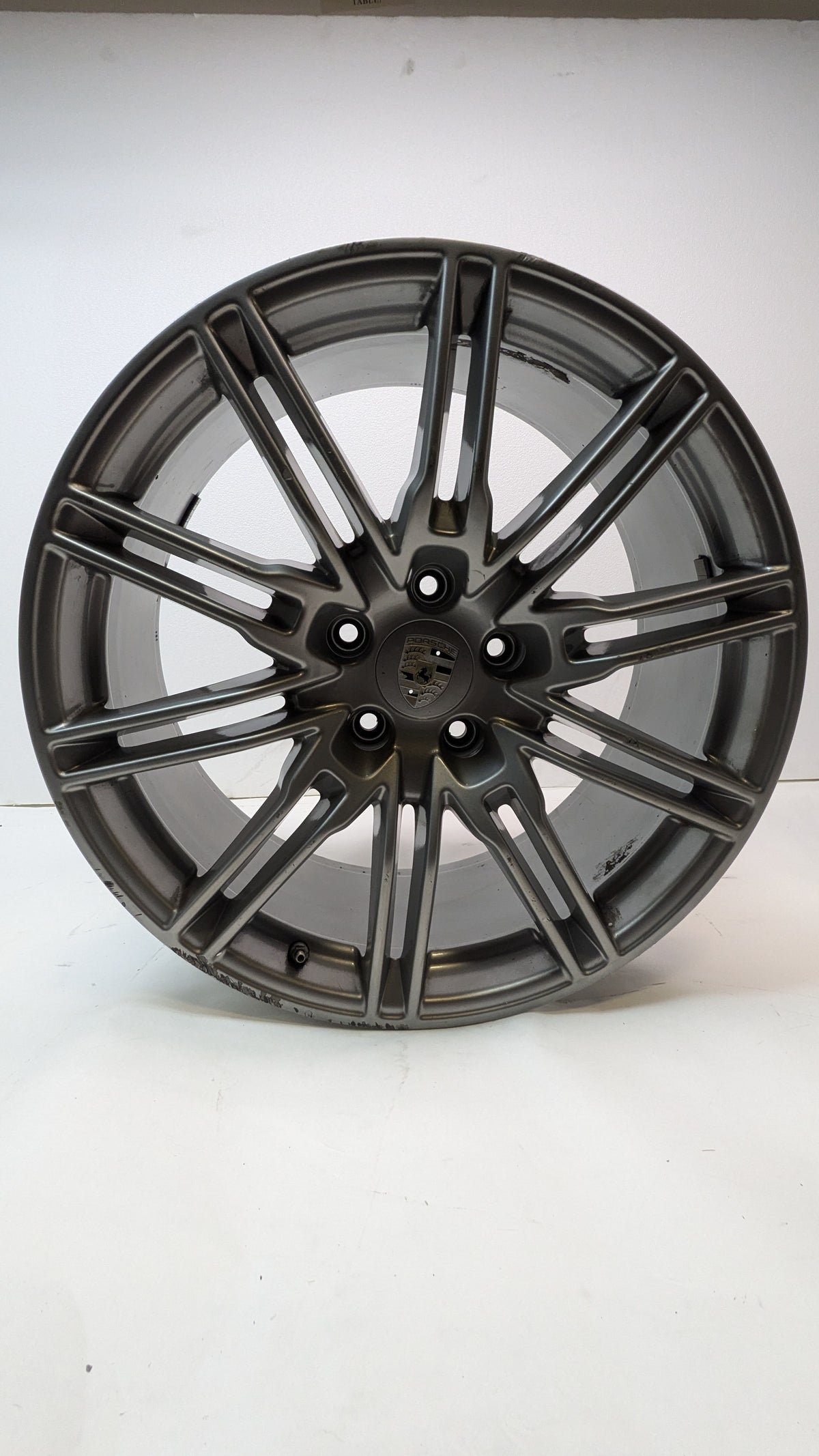 4 USED GENUINE PORSCHE CAYENNE 21X10 ET 60 5LUG SILVER WHEELS 7P5.601.025.H