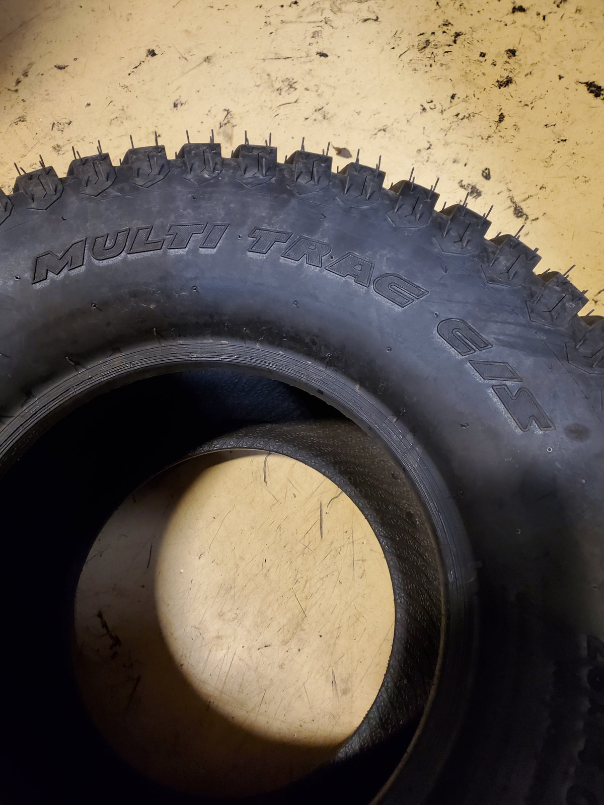 CARLSTAR MULTI TRAC C/S BSW 26 14 12 4PLY LAWN TIRE 5743W7
