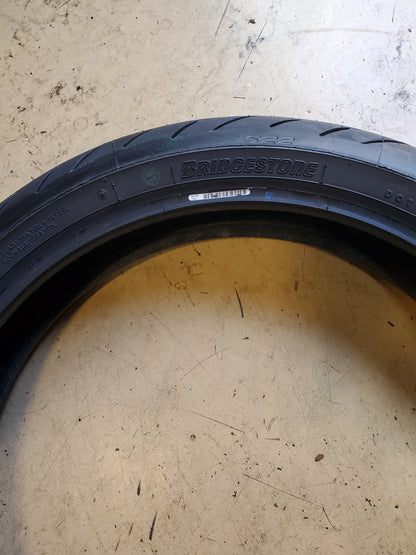 BRIDGESTONE BATTLAX S22 BSW 120 70 17 58W FRONT MOTORCYCLE TIRE 11449