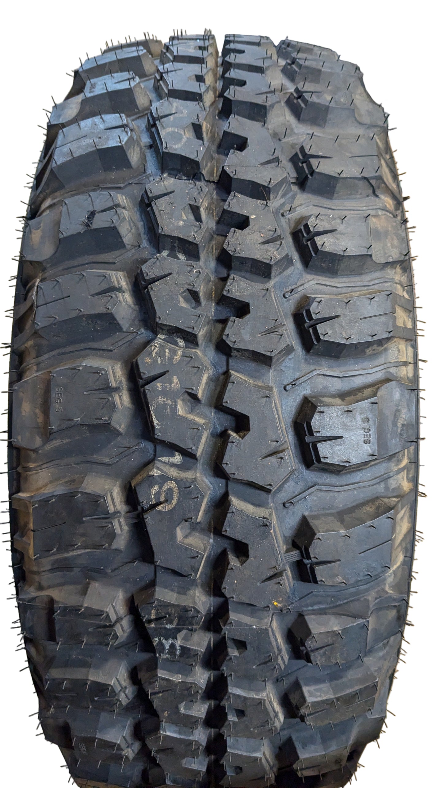NOS FEDERAL COURAGIA M/T RWL LT 285 70 17 121/118Q 10PLY MUD TERRAIN TIRE 46HF74FA