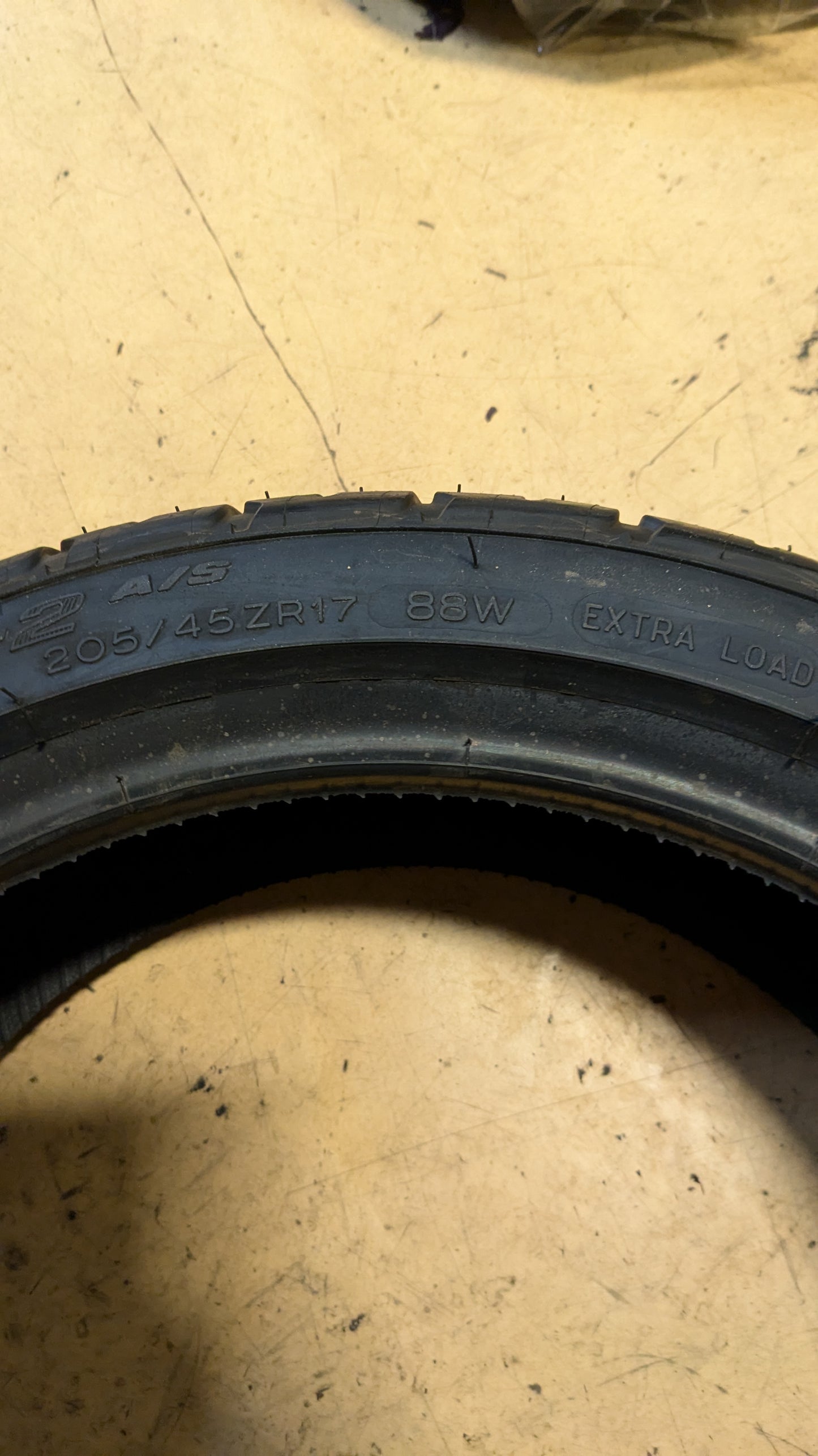 NOS BFGOODRICH GFORCE COMP2 A/S BSW P 205 45 17 88W ALL SEASON TIRE 49718