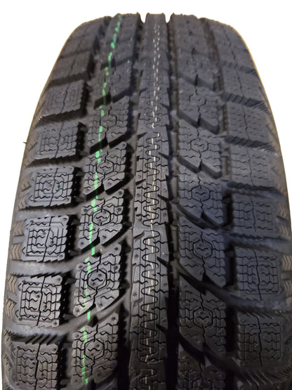 NOS TOYO OBSERVE GSI-5 BSW P 175 70 14 84T WINTER TIRE 131010