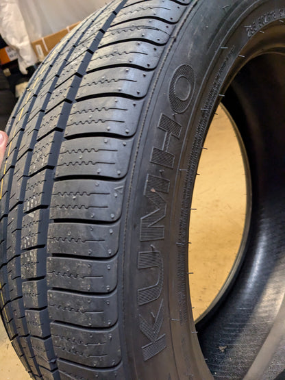 2 KUMHO ECSTA LX PLATINUM BSW P 235 50 18 97W ALL SEASON TIRE 2105083