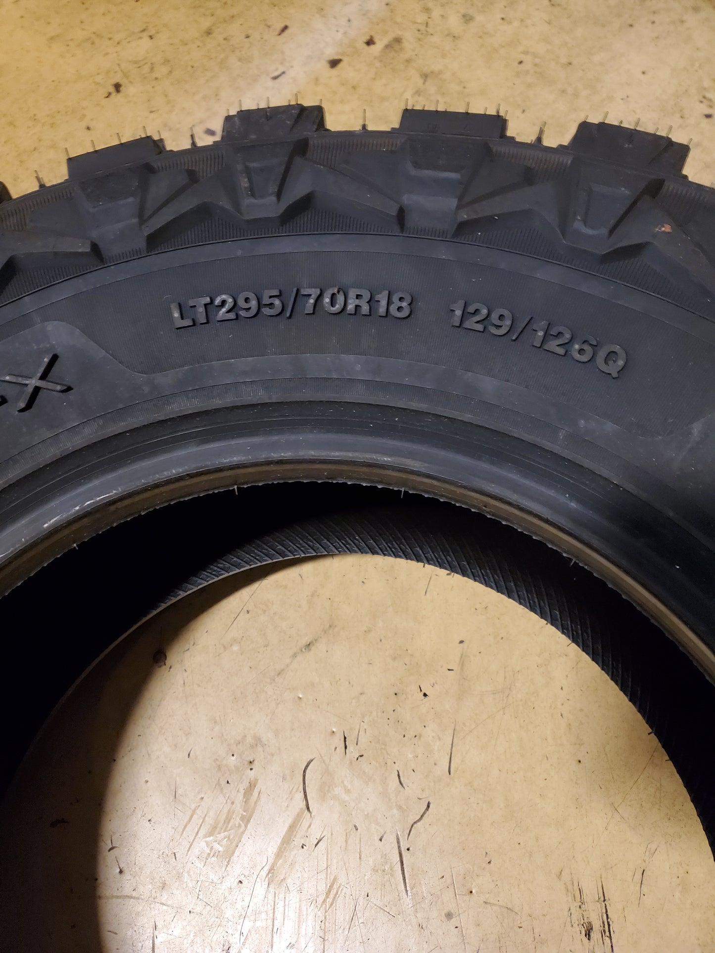 RADAR RENEGADE-X BSW LT 295 70 18 129/126Q 10PLY MUD TERRAIN TIRE RACSTH0087