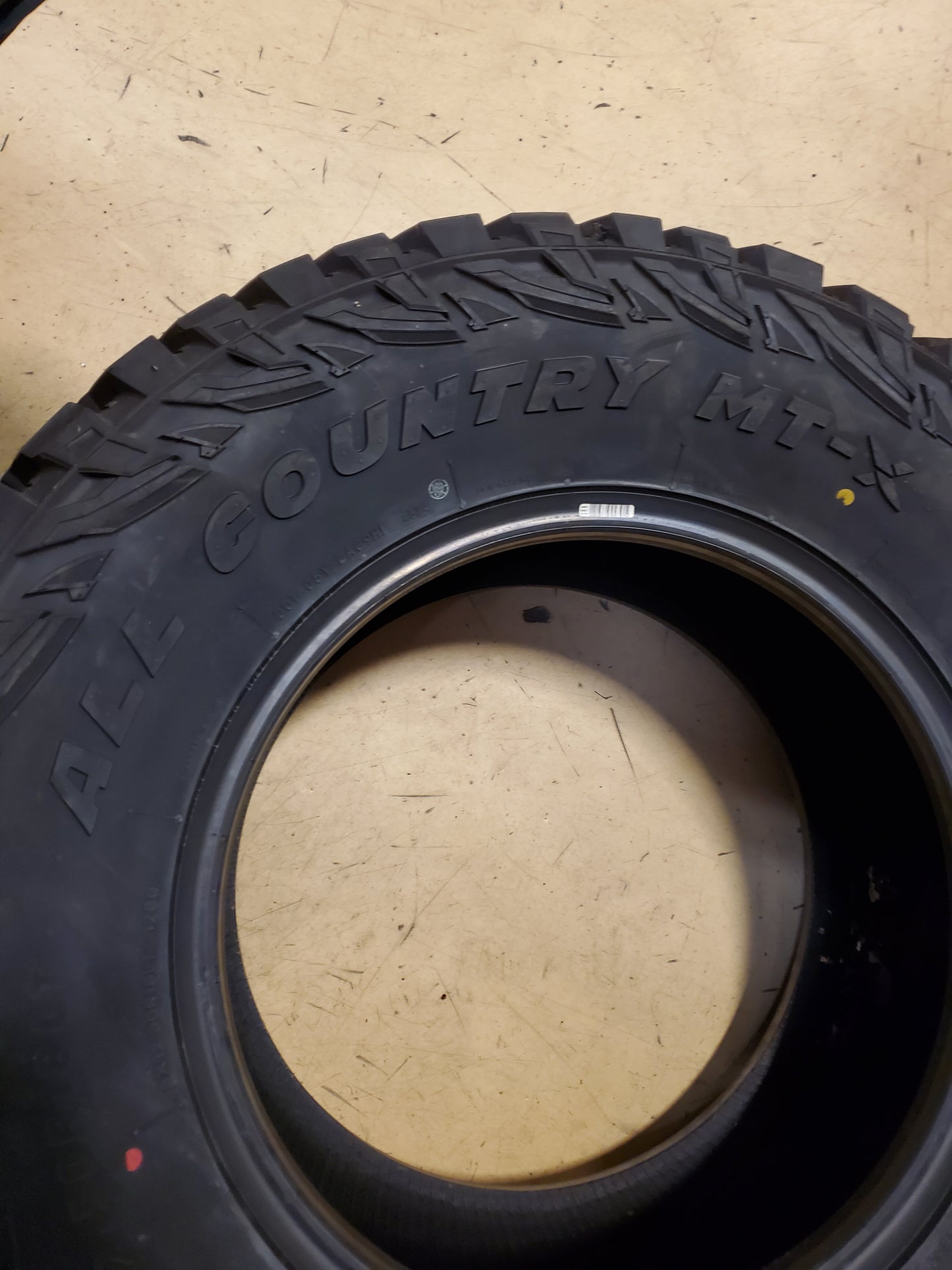 IRONMAN ALL COUNTRY M/T-X BSW LT 35 12.5 18 128Q 12PLY MUD TIRE 98782