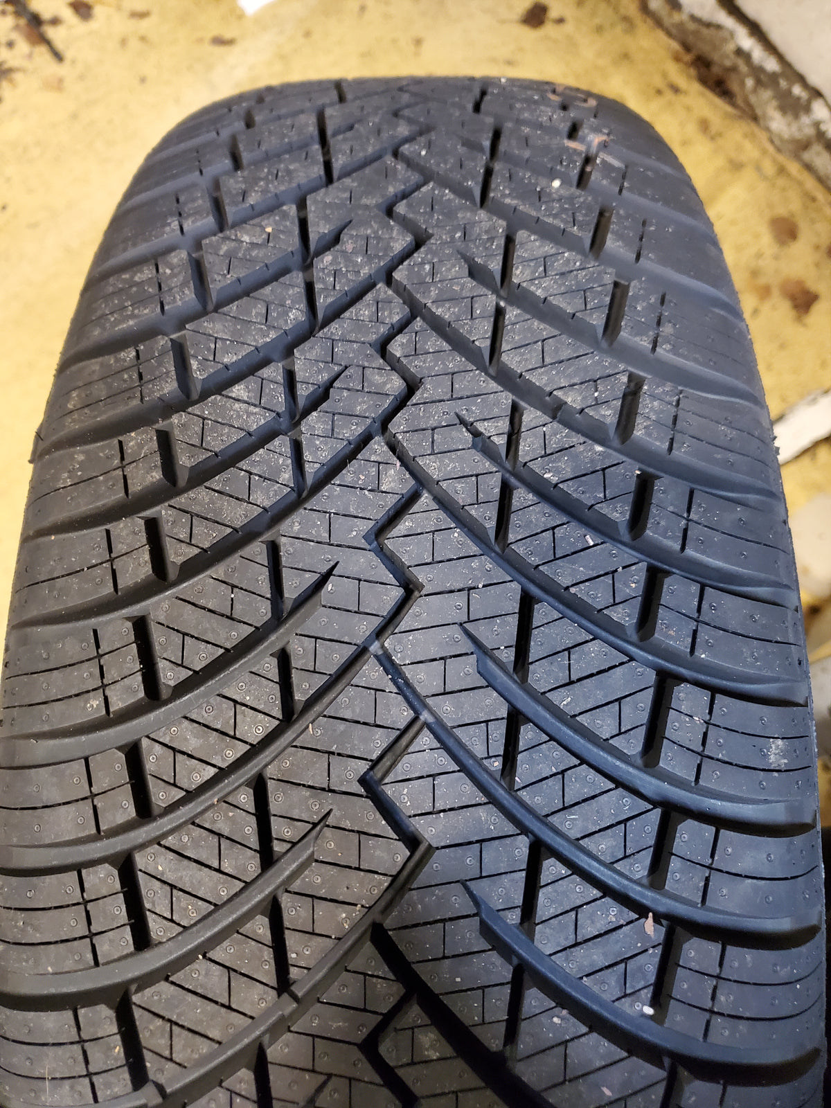 4 PIRELLI SCORPION WEATHERACTIVE BSW P 225 60 18 100W ALL WEATHER TIRE 4164000