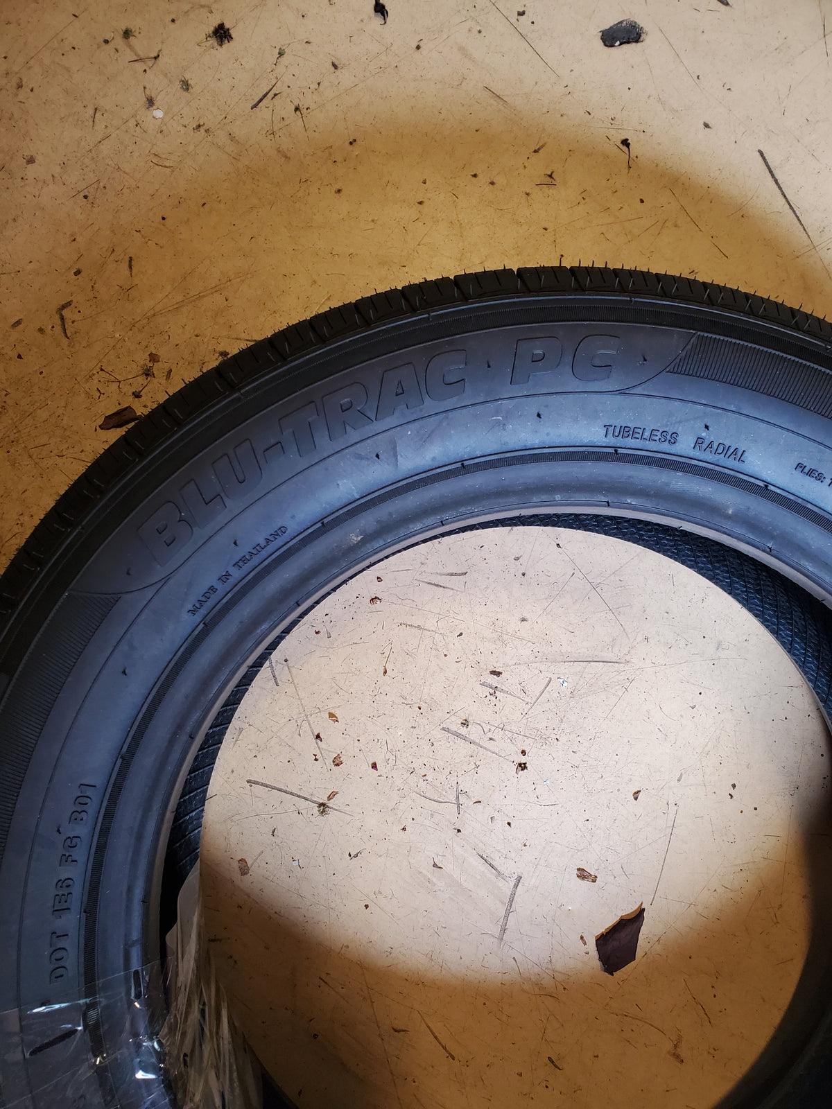 ARMSTRONG BLU-TRAC PC BSW P 165 65 14 79T ALL SEASON TIRE 1200048862