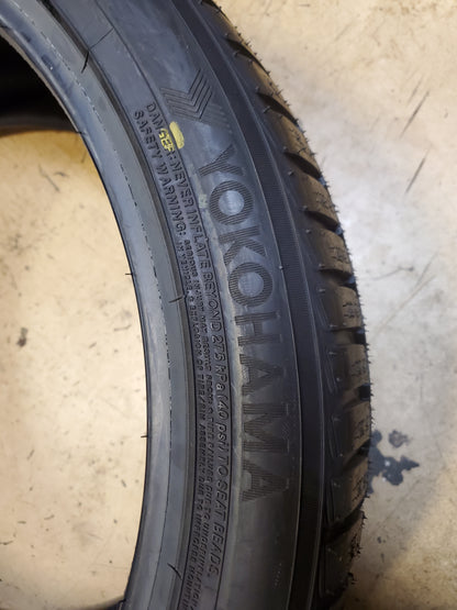 NOS YOKOHAMA BLUEARTH WINTER V905 BSW P 295 35 21 107V XL WINTER TIRE 110190664