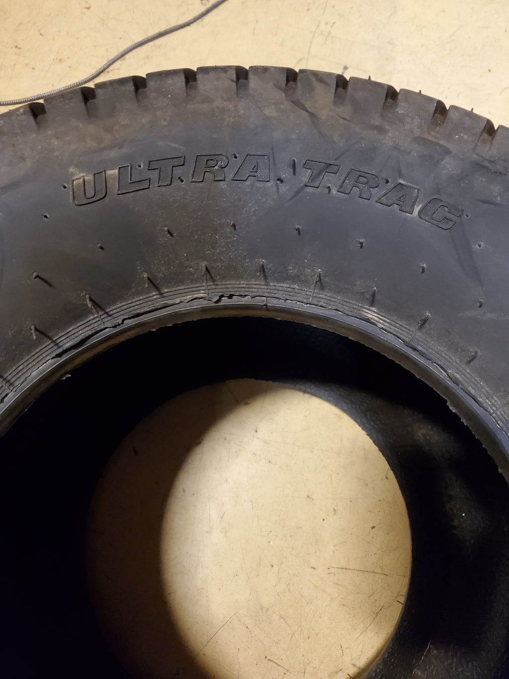 CARLISLE ULTRA TRAC 100A3 BSW 24 13 12 4PLY LAWN TIRE 529368
