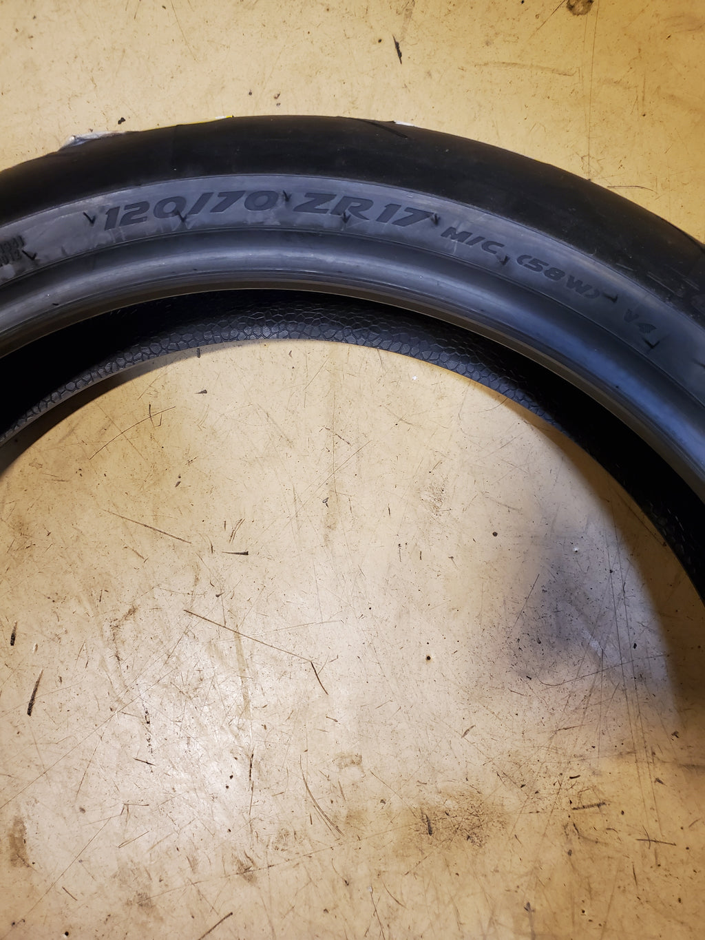 PIRELLI DIABLO SUPERCORSA V4 BSW  120 70 17 58W FRONT MOTORCYCLE TIRE 4122600