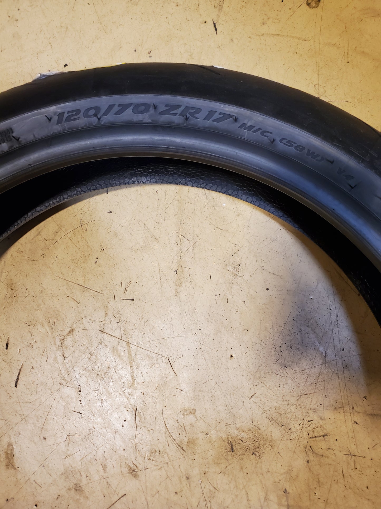 PIRELLI DIABLO SUPERCORSA V4 BSW  120 70 17 58W FRONT MOTORCYCLE TIRE 4122600