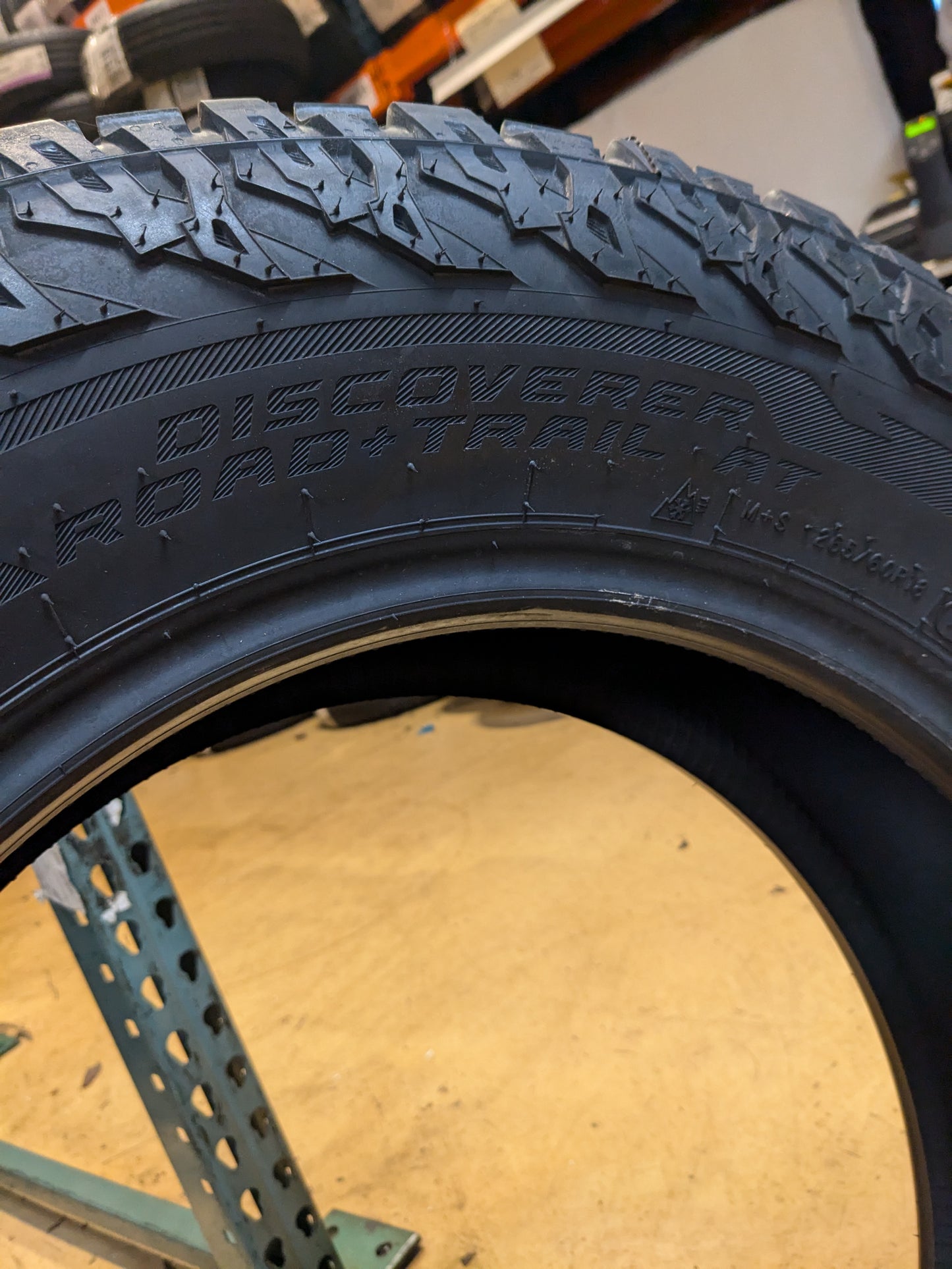COOPER DISCOVERER ROAD+TRAIL RT P 265 60 18 114H XL ALL TERRAIN TIRE 171286049