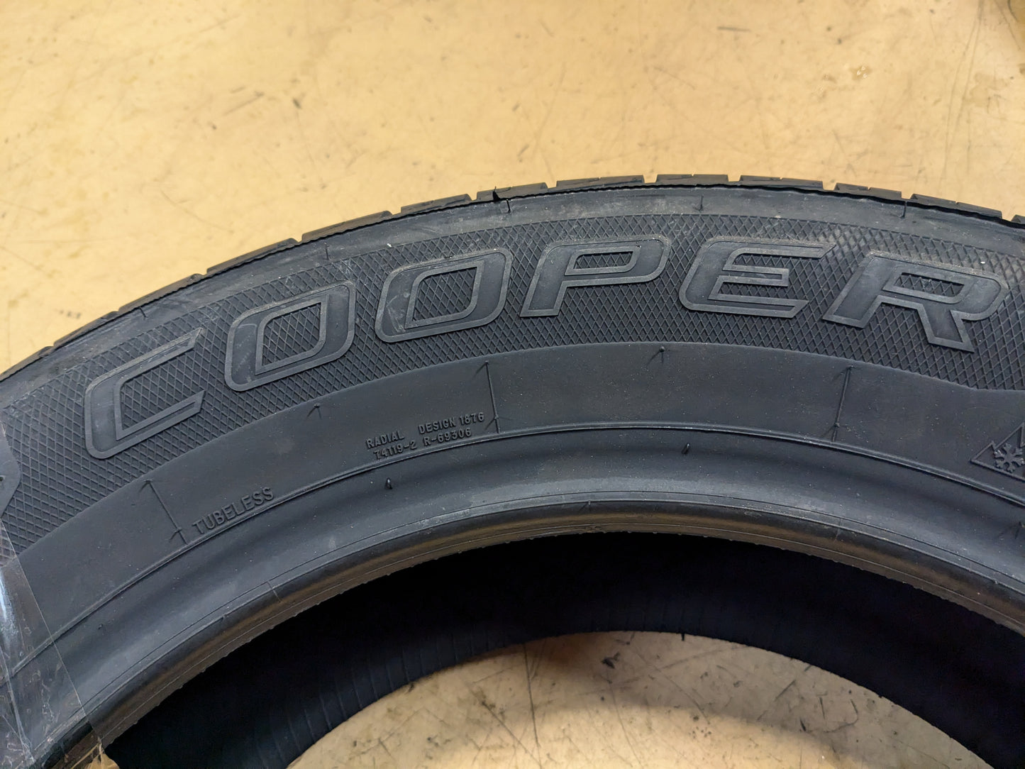 COOPER  DISCOVERER ENDURAMAX BSW P 215 65 17 99H ALL WEATHER TIRE 166233007