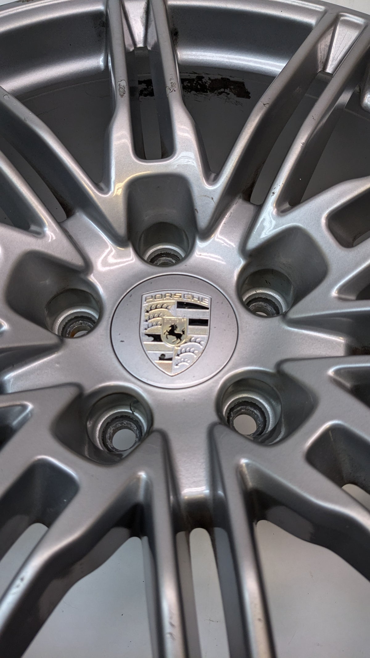 4 USED GENUINE PORSCHE CAYENNE 21X10 ET 60 5LUG SILVER WHEELS 7P5.601.025.H