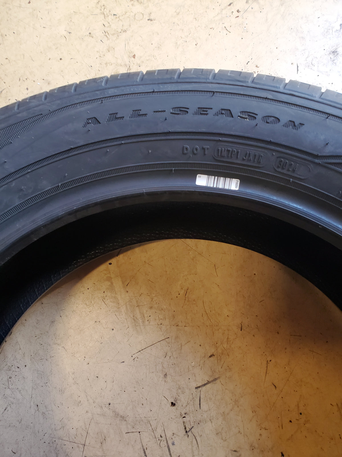 2 GOODYEAR ASSURANCE ALL-SEASON P 245 55 19 103V TIRE 407971374