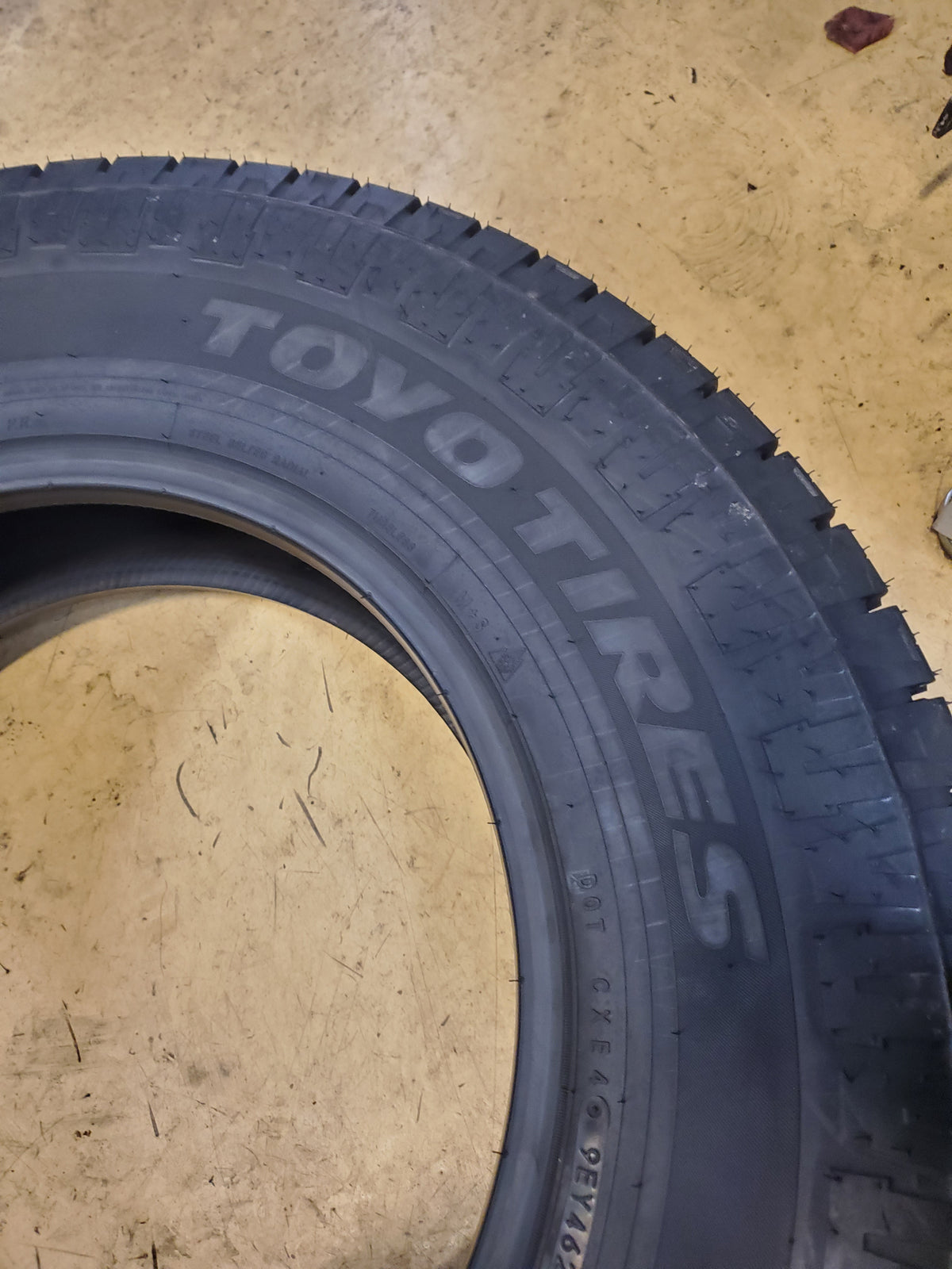 NOS TOYO CELSIUS CARGO BSW LT 265 70 18 124S 10PLY ALL WEATHER TIRE 238540