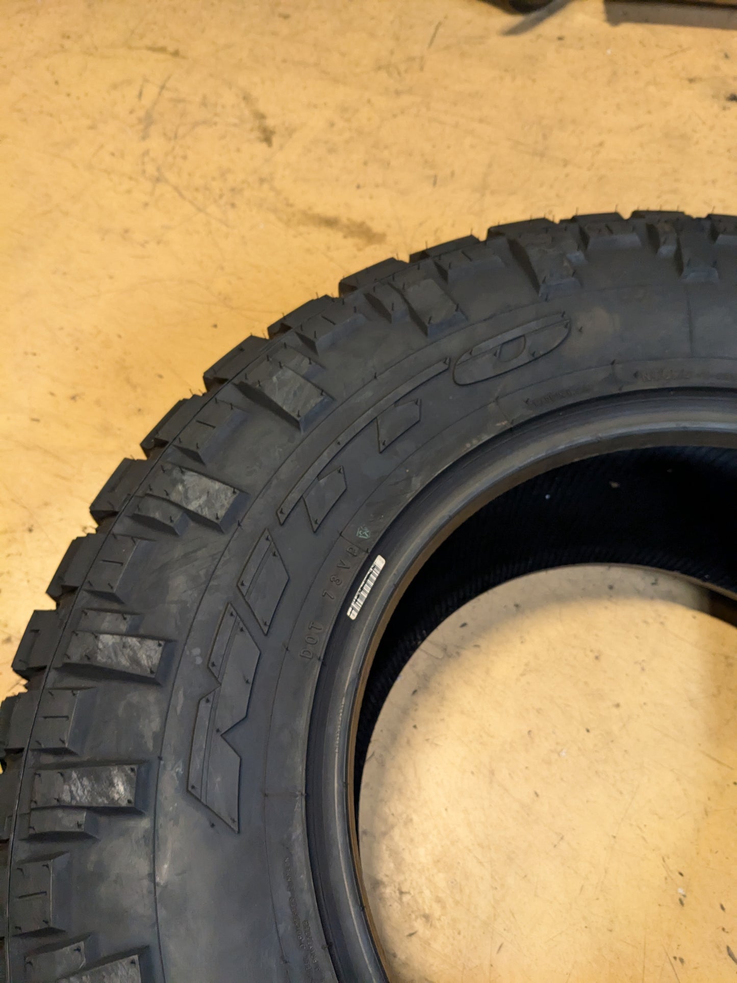 2 NITTO RIDGE GRAPPLER LT 325 65 18 127/124Q LRE 10PLY ALL TERRAIN TIRES 217550