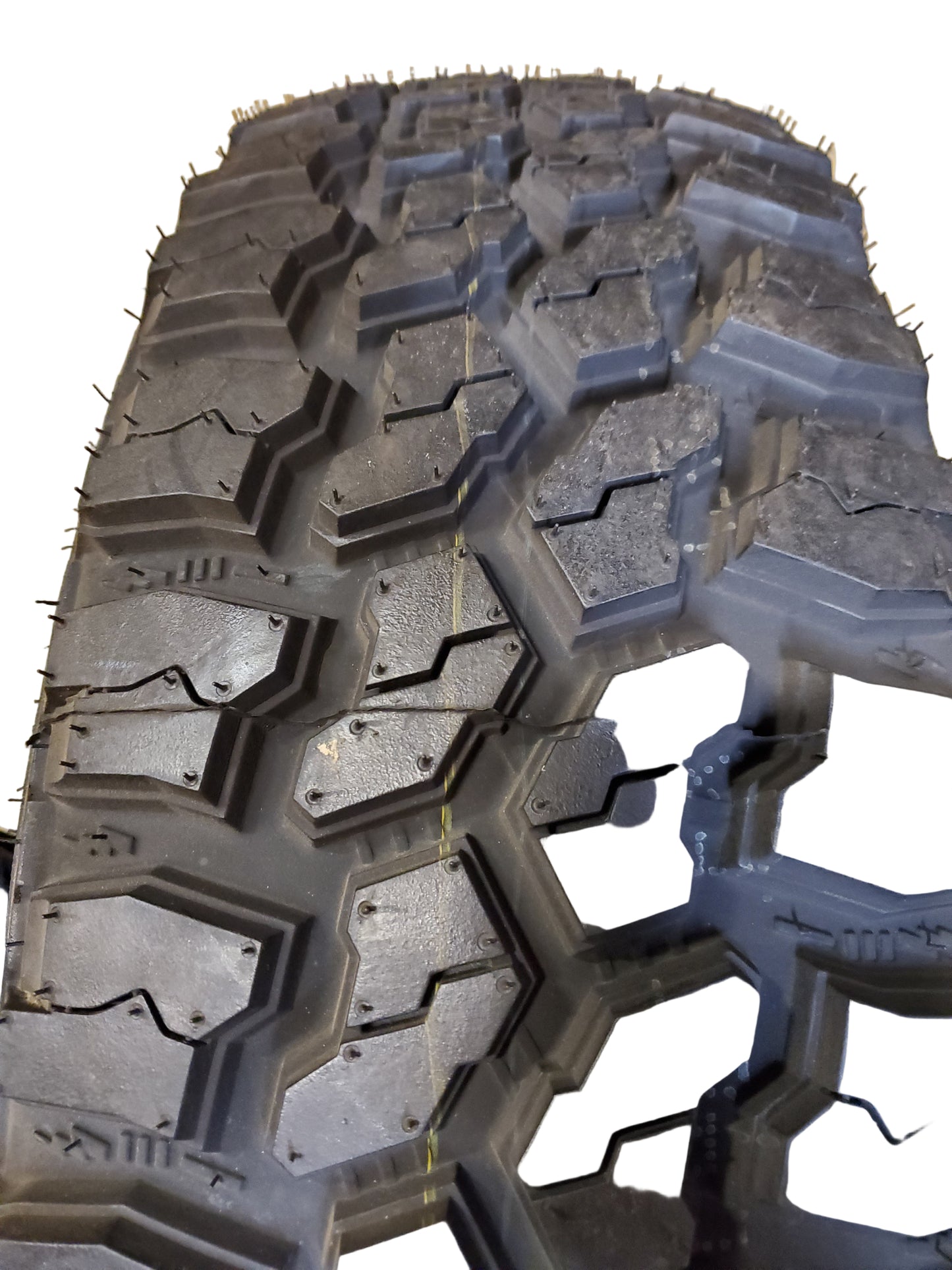 MUD CLAW EXTREME MT BSW LT 245 75 16 120/116Q 10PLY MUD TIRE MCX36