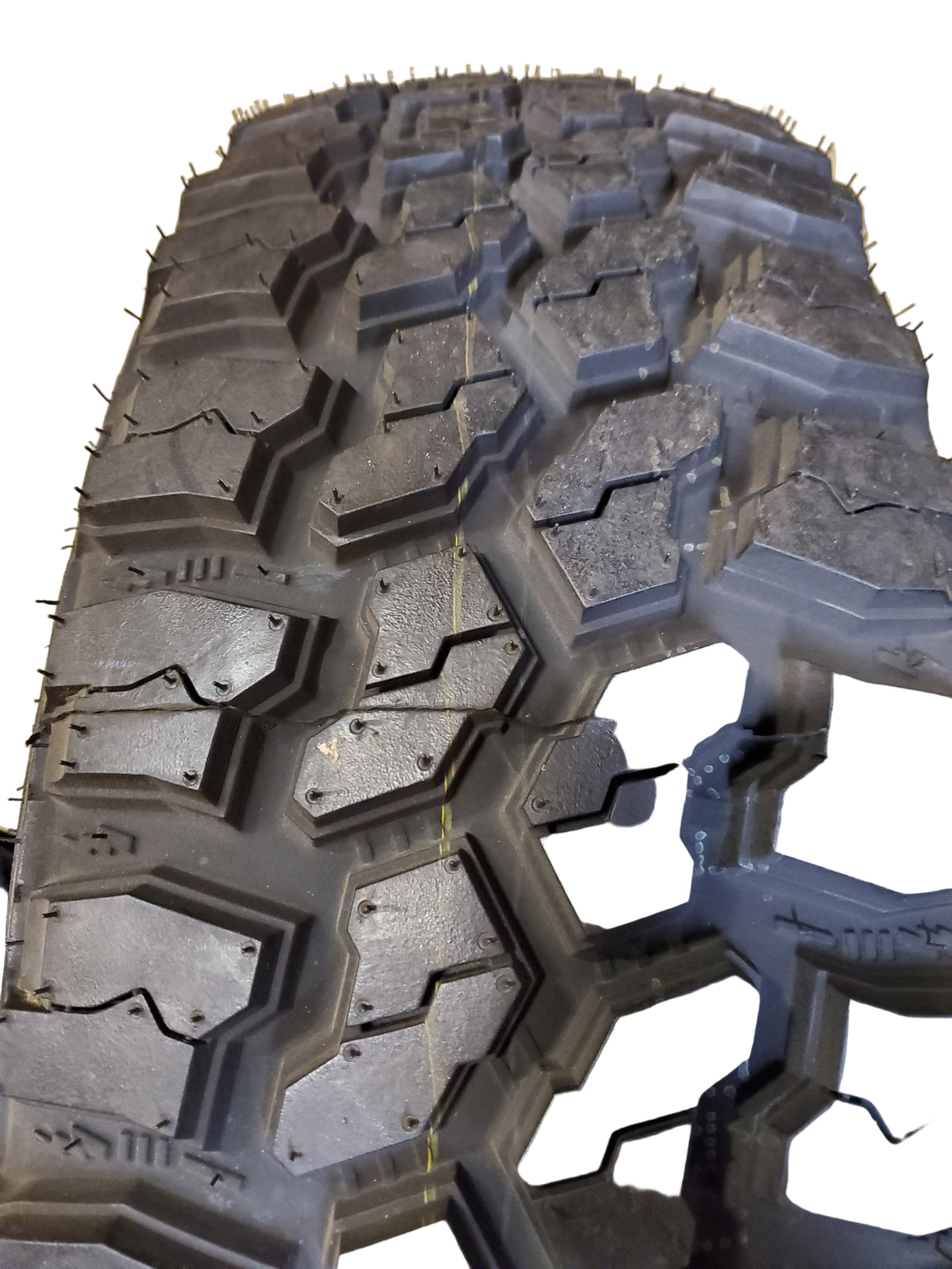MUD CLAW EXTREME MT BSW LT 245 75 16 120/116Q 10PLY MUD TIRE MCX36