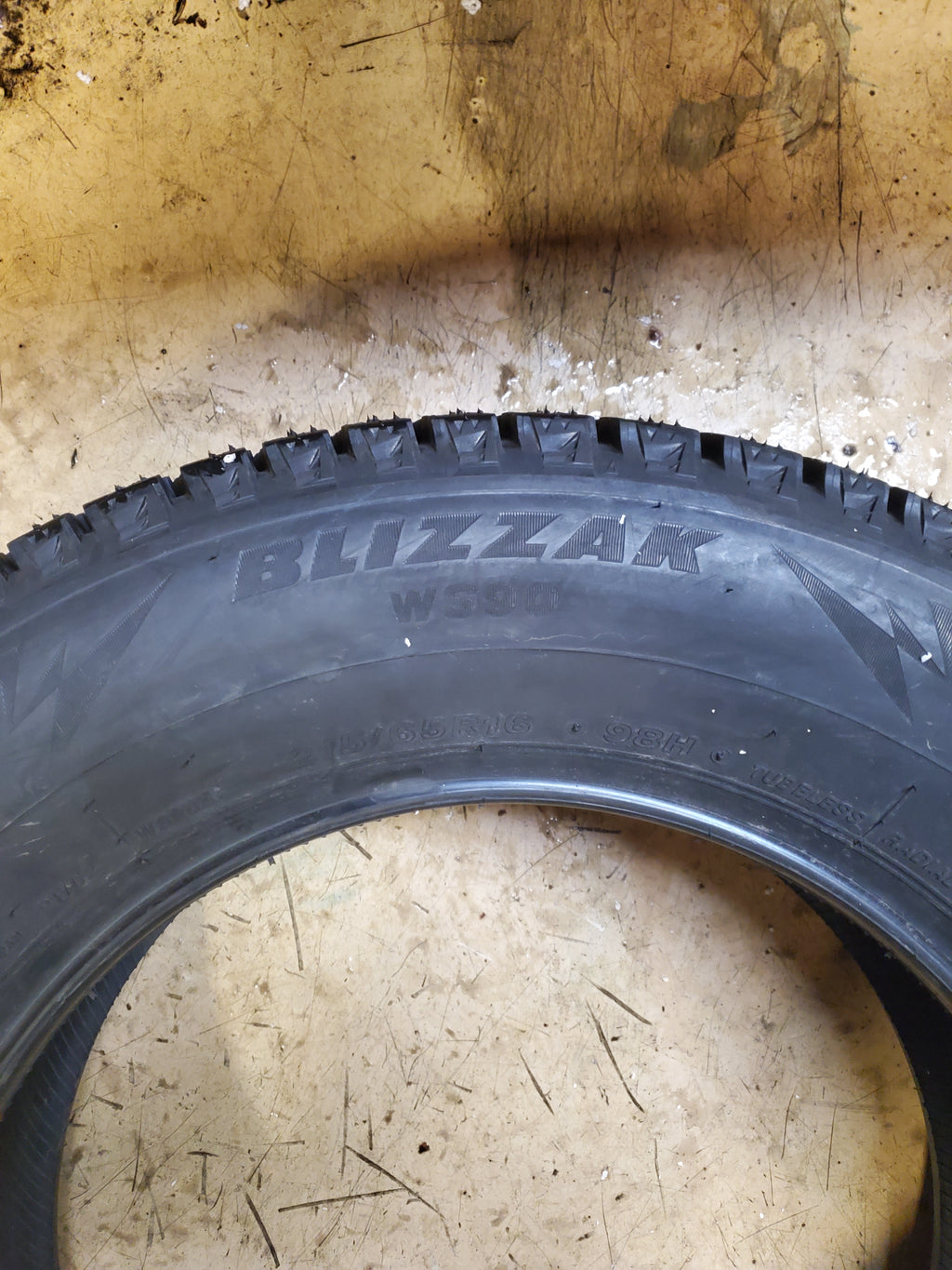 BRIDGESTONE BLIZZAK WS90 BSW P 225 60 16 98H WINTER TIRE 001150