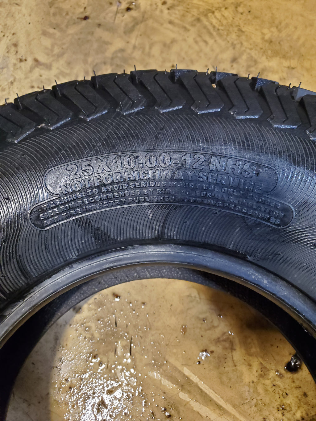 NOS OTR GRASS MASTER BSW 25 10 12 4PLY LAWN MOWER TIRE T80425100012
