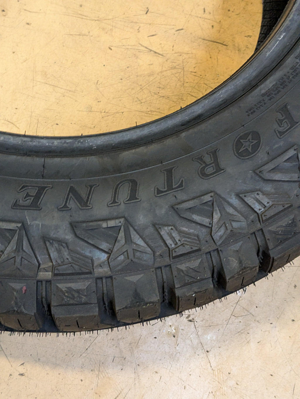 FORTUNE TORMENTA R/T FSR309 LT 295 60 20 126/123Q LRE 10 PLY RUGGED TERRAIN TIRE 9295030341