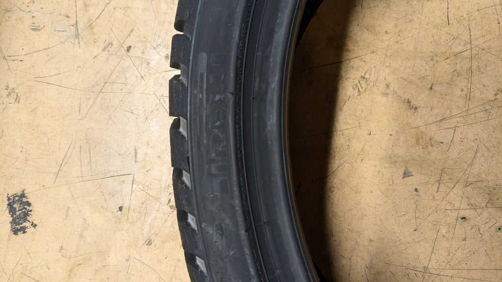 PIRELLI WINTER SOTTOZERO 3 TESLA FOAM BSW P 235 35 20 92W XL 4248500