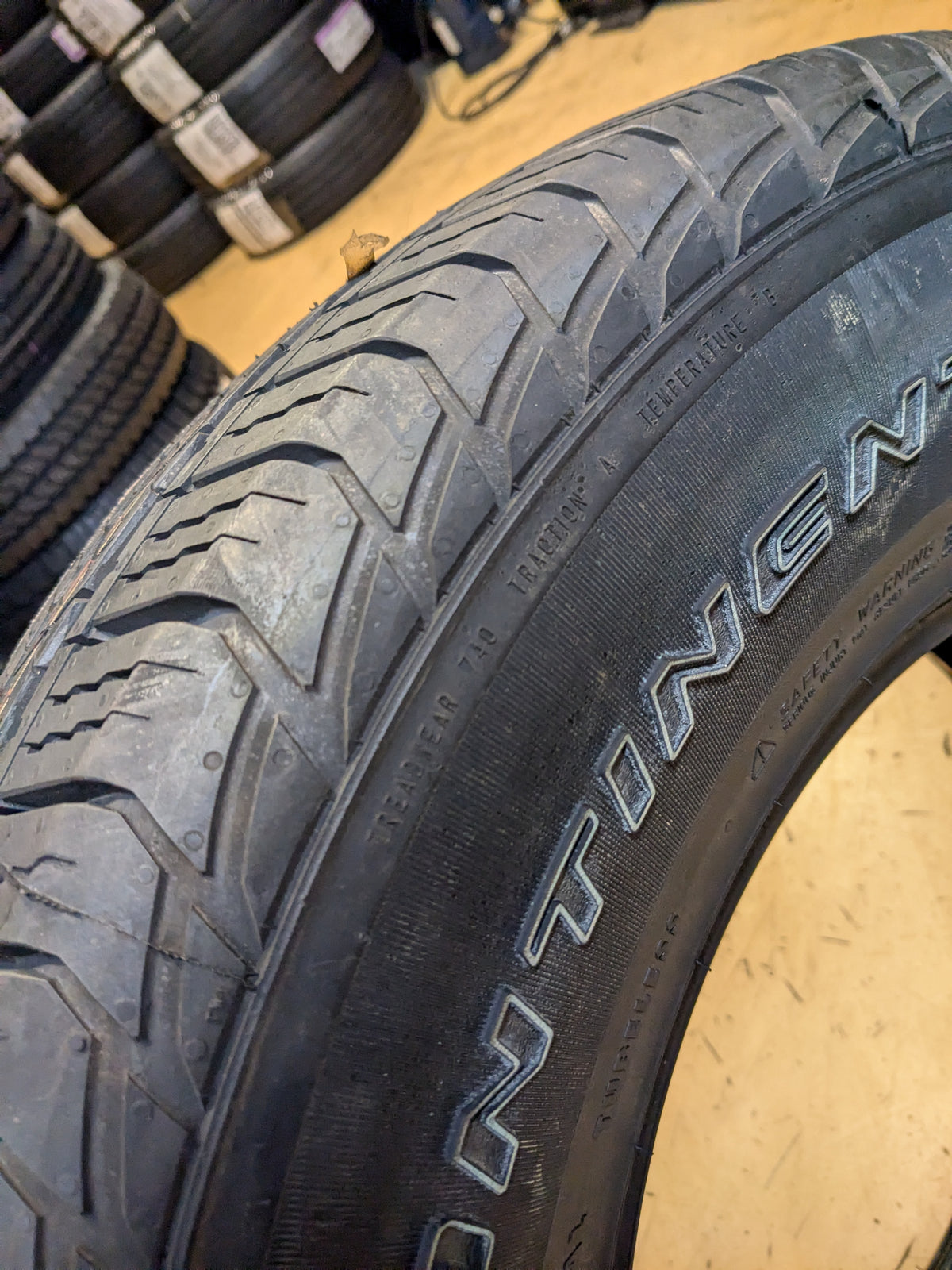 CONTINENTAL SURECONTACT LX P 265 70 16 112T XL ALL SEASON TIRE 15504750000