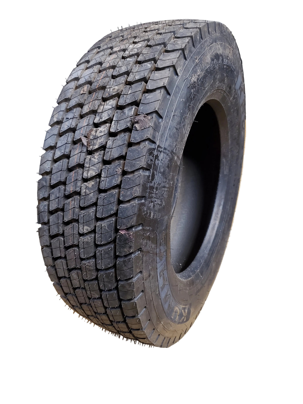 KUMHO KRD50 BSW P 245 70 19.5 137/135M 16PLY DRIVE TIRE 2141483
