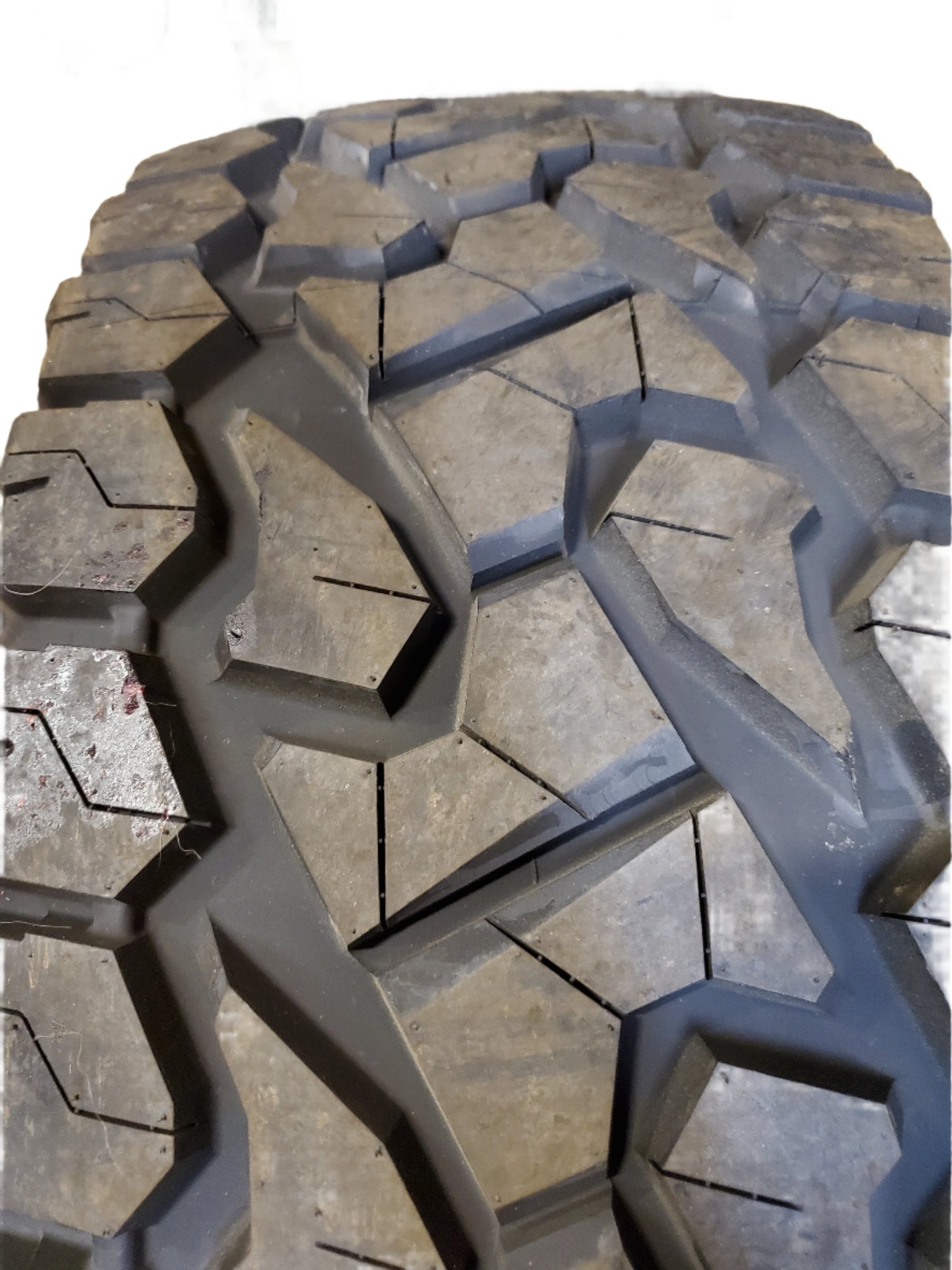 GLADIATOR X COMP X/T RWL LT 33 11.5 20 118Q 10PLY RUGGED TERRAIN TIRE 1932300313