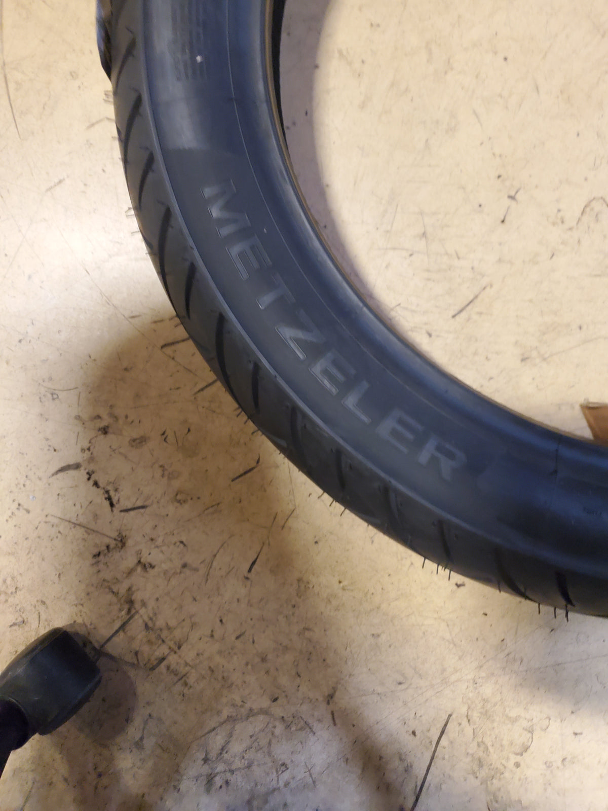 METZELER ME888 MARATHON ULTRA BSW  110 90 19 62H FRONT MOTORCYCLE TIRE 2661500