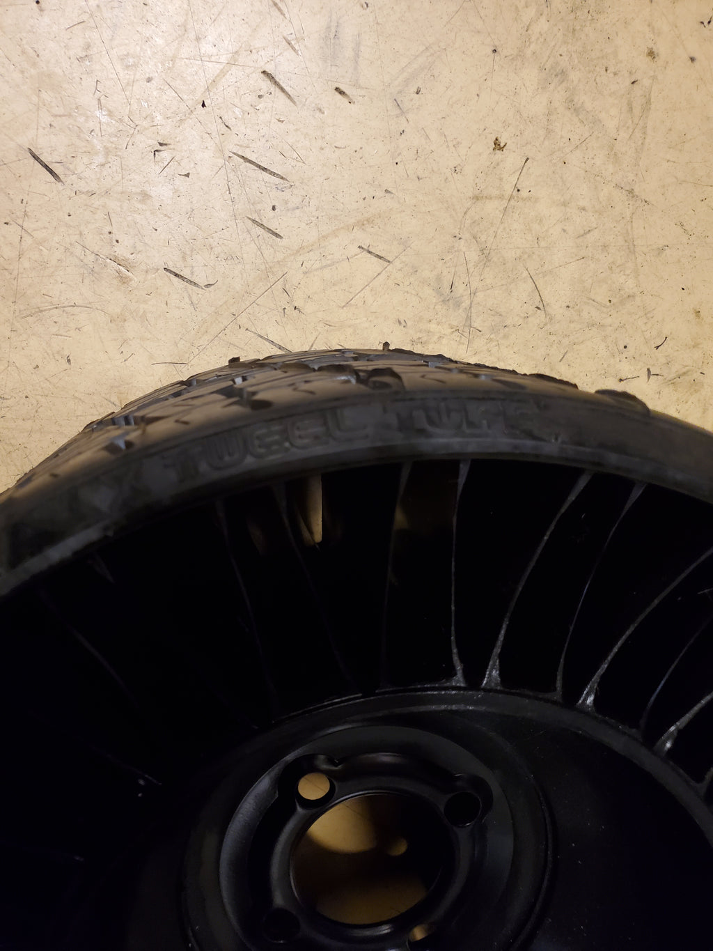 MICHELIN X TWEEL TURF BSW 18 8.5 10 4-4 GOLF CART TIRE 78245