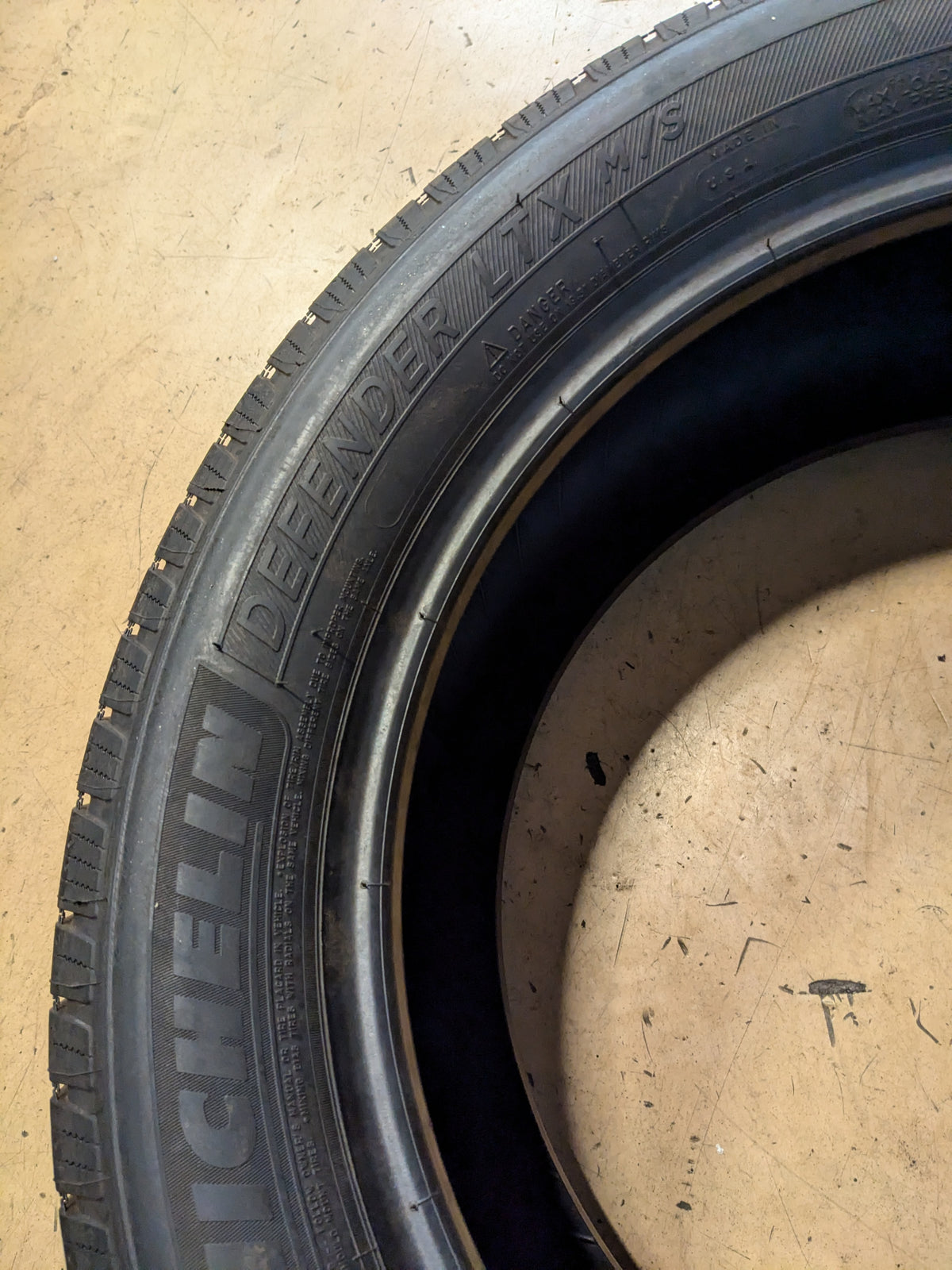 MICHELIN DEFENDER LTX M/S BSW P 255 50 19 107H XL ALL SEASON TIRE 814393