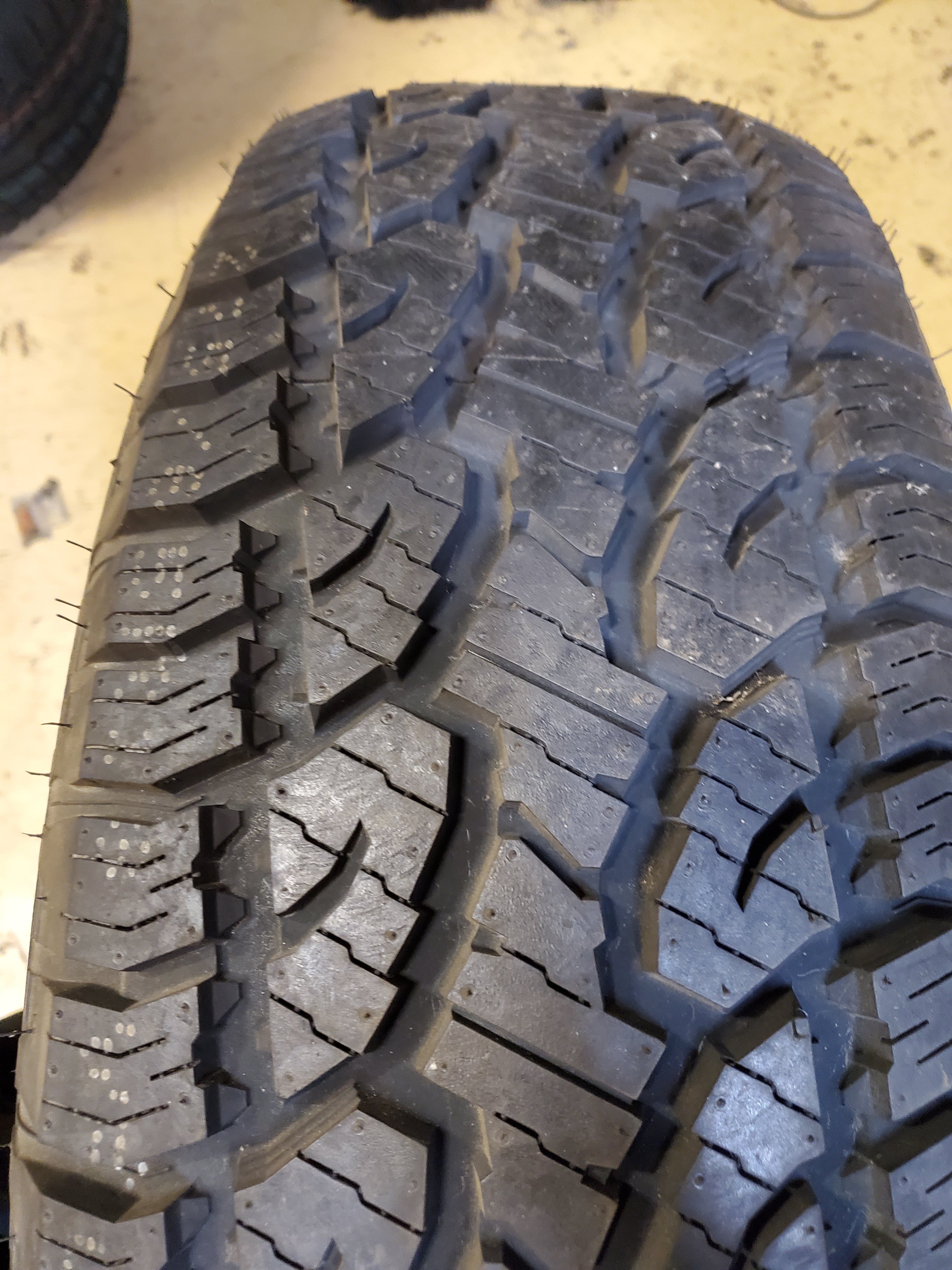 (KSL ONLY) 4 TRAIL GUIDE ALL TERRAIN OWL P 275 65 18 116T ALL TERRAIN TIRES TGT63