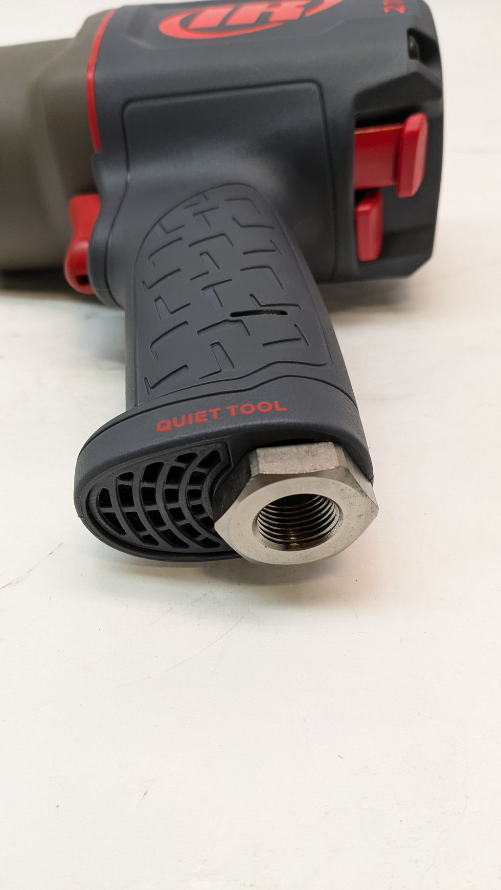 INGERSOLL RAND 3/4-INCH-DRIVE AIR IMPACT WRENCH WITH QUIET PISTOL-GRIP DESIGN 2146Q1MAX