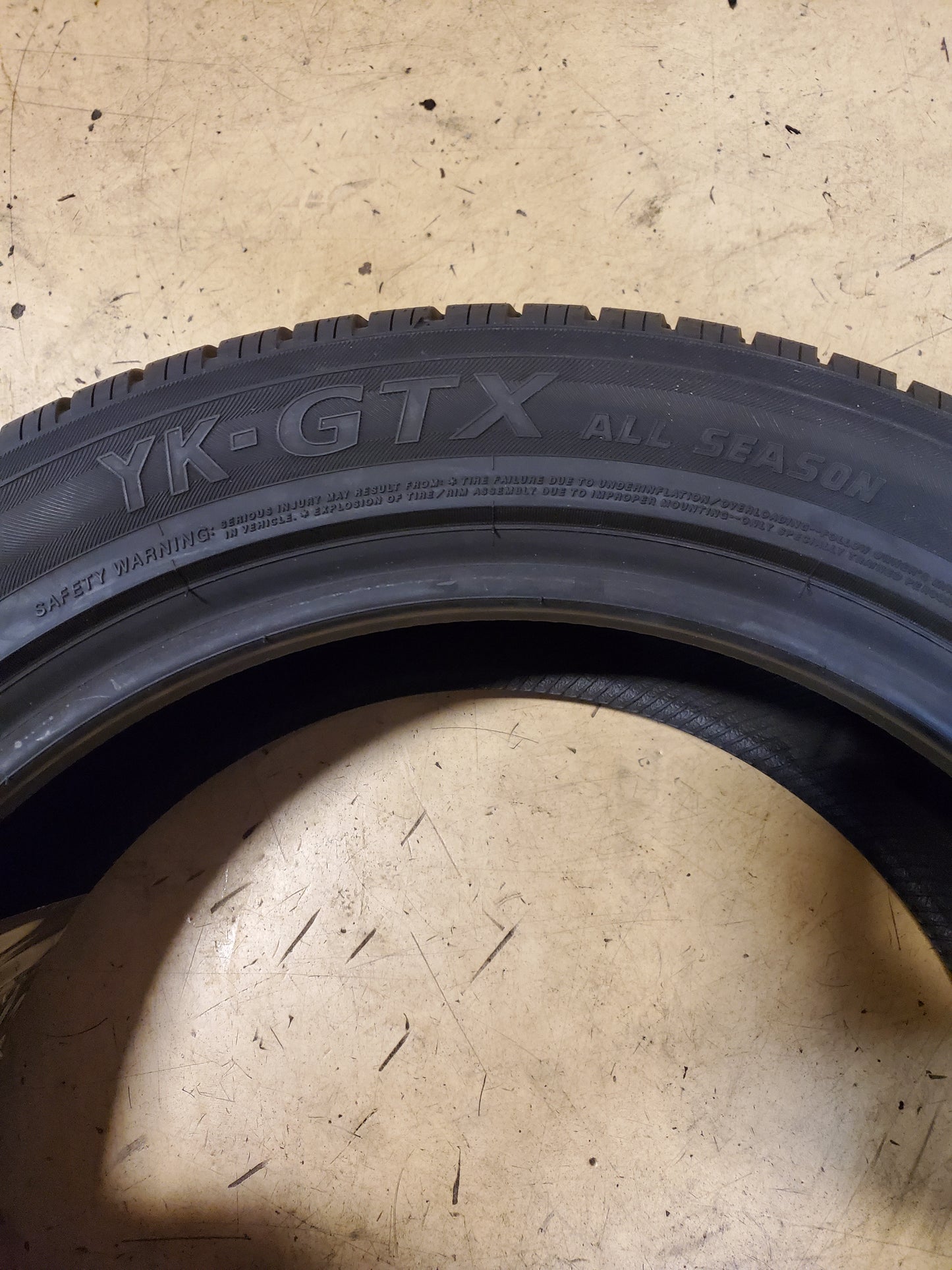 YOKOHAMA YK-GTX ALL SEASON BSW P 205 55 17 95V ALL SEASON TIRE 110174112