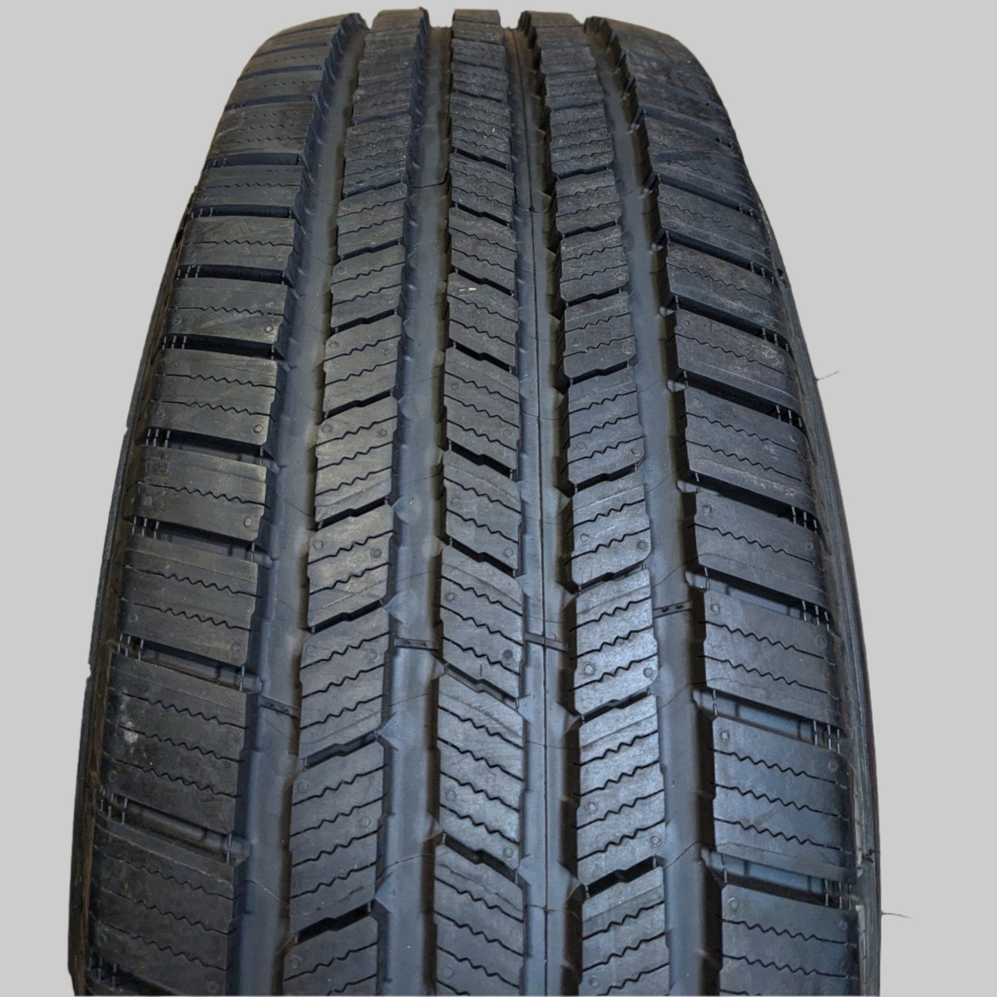 MICHELIN DEFENDER LTX M/S RWL LT 265 75 16 123/120R LRE 10PLY ALL SEASON TIRE 56522