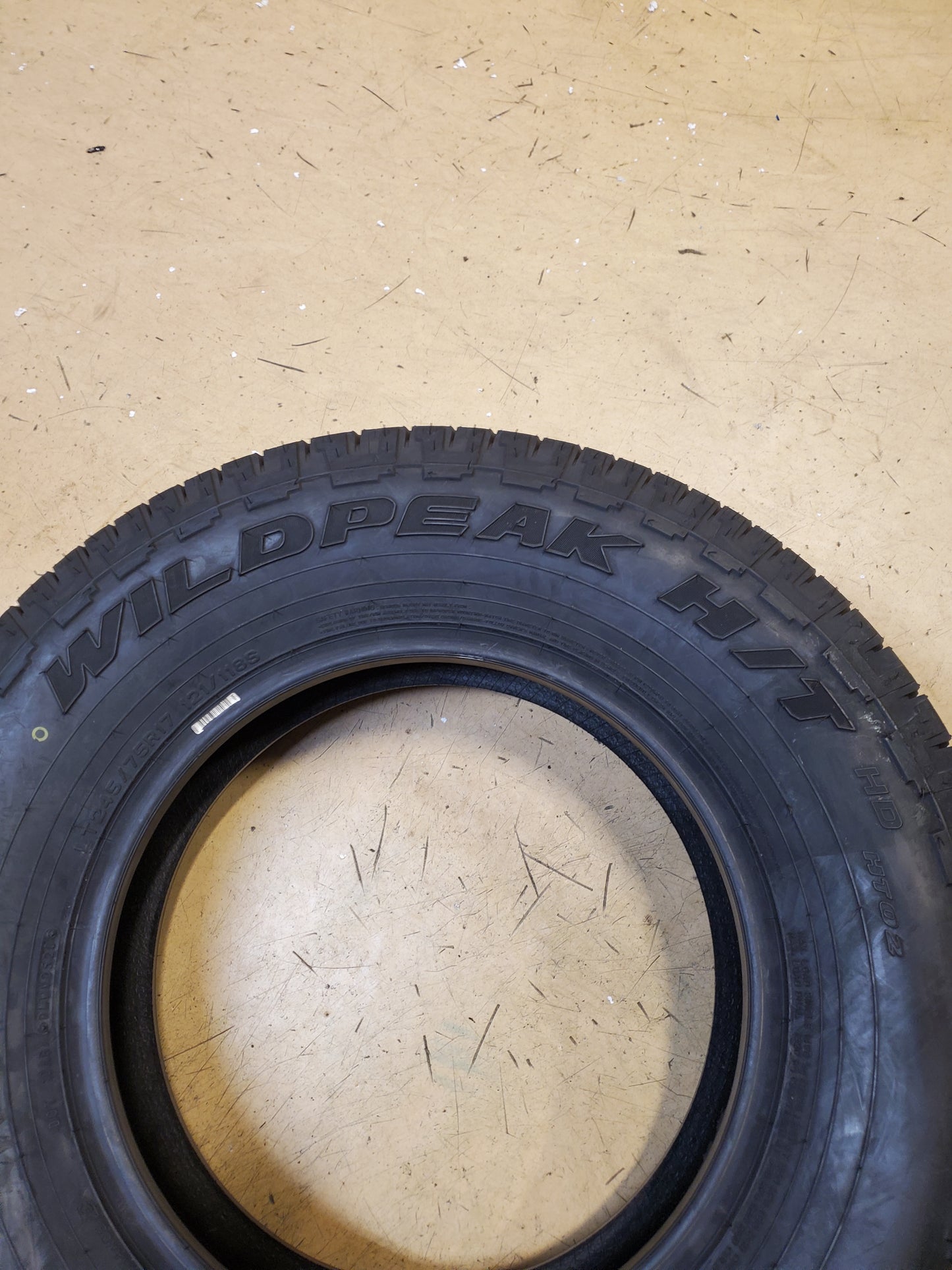 NOS FALKEN WILDPEAK H/T02 BSW LT 245 75 17 121/118S 10PLY ALL SEASON TIRE 28820711