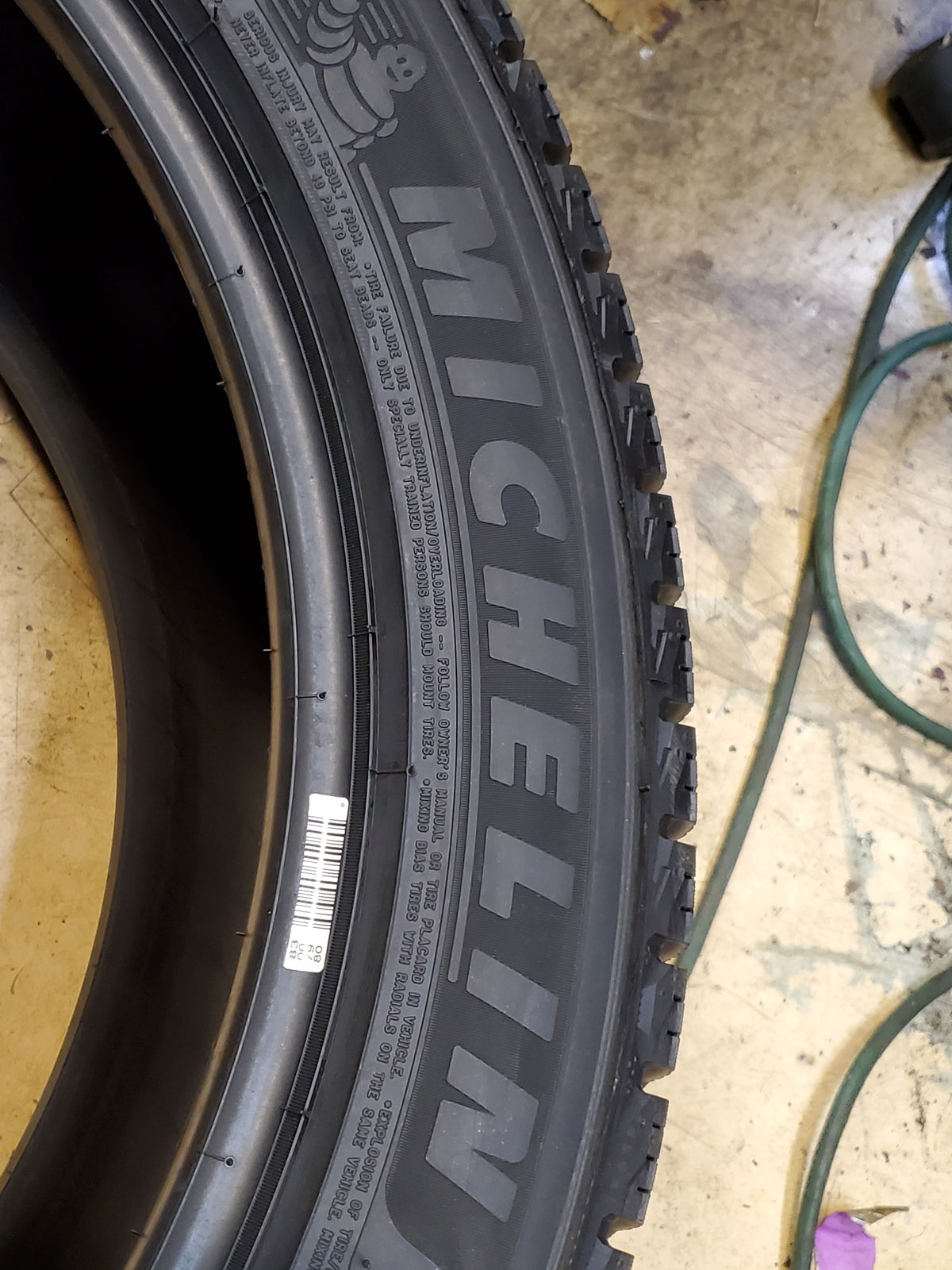 2 MICHELIN X-ICE SNOW SUV BSW P 285 40 21 109H XL WINTER TIRE TT23499