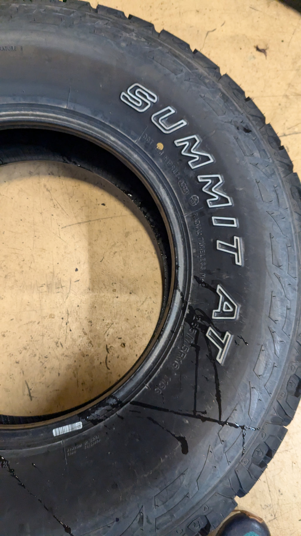 SUMMIT TRAIL CLIMBER AT OWL P 265 75 16 116S ALL SEASON TIRE 20902