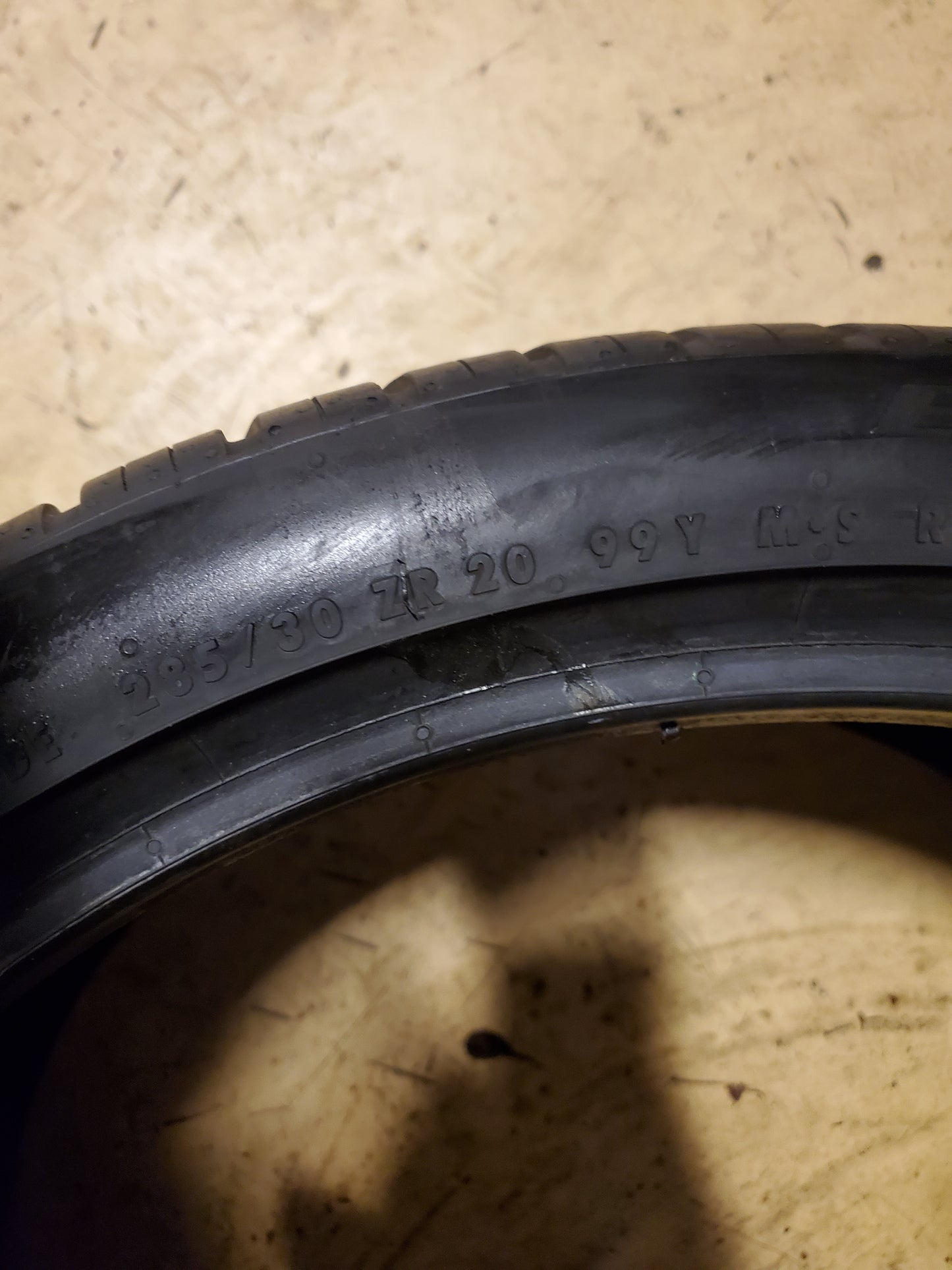 CONTINENTAL EXTREME CONTACT DWS 06 PLUS P 285 30 20 99Y XL TIRE 15573480000