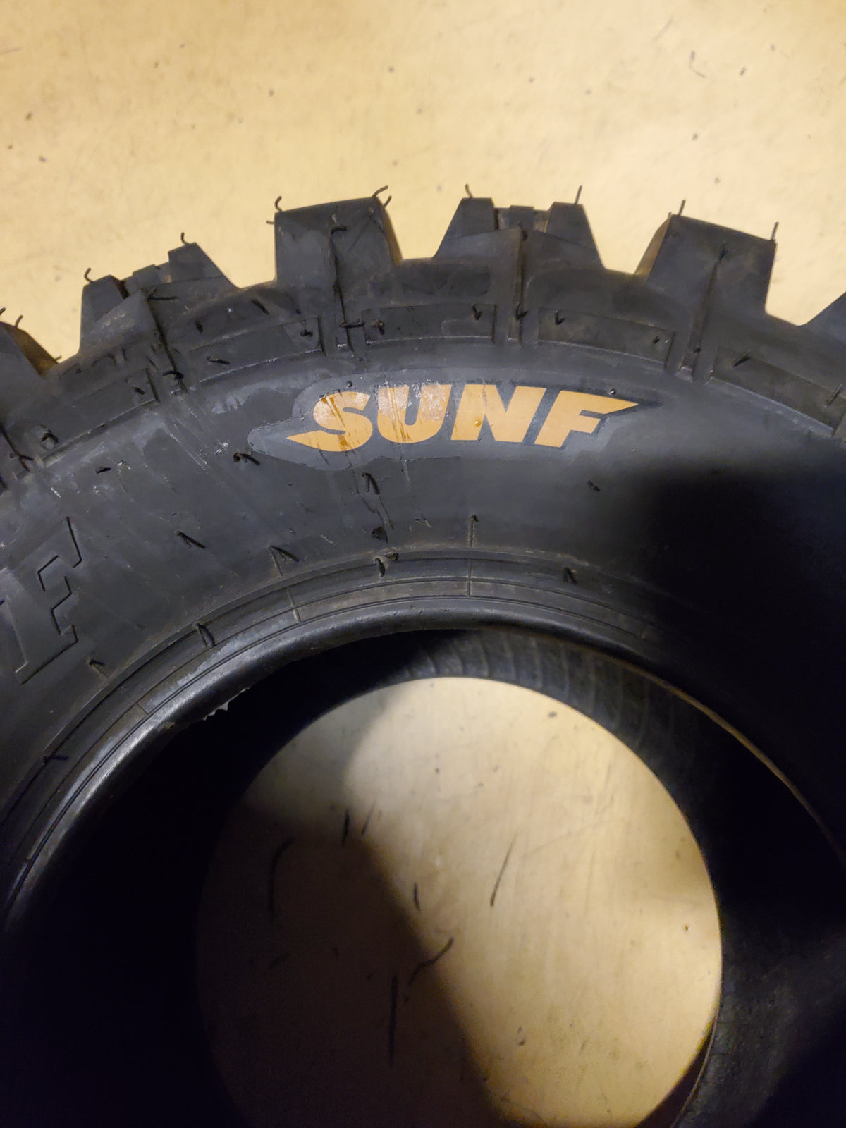 SUNF A027 BSW AT 20 10 9 47J 6PLY ATV/UTV TIRE SA027201009
