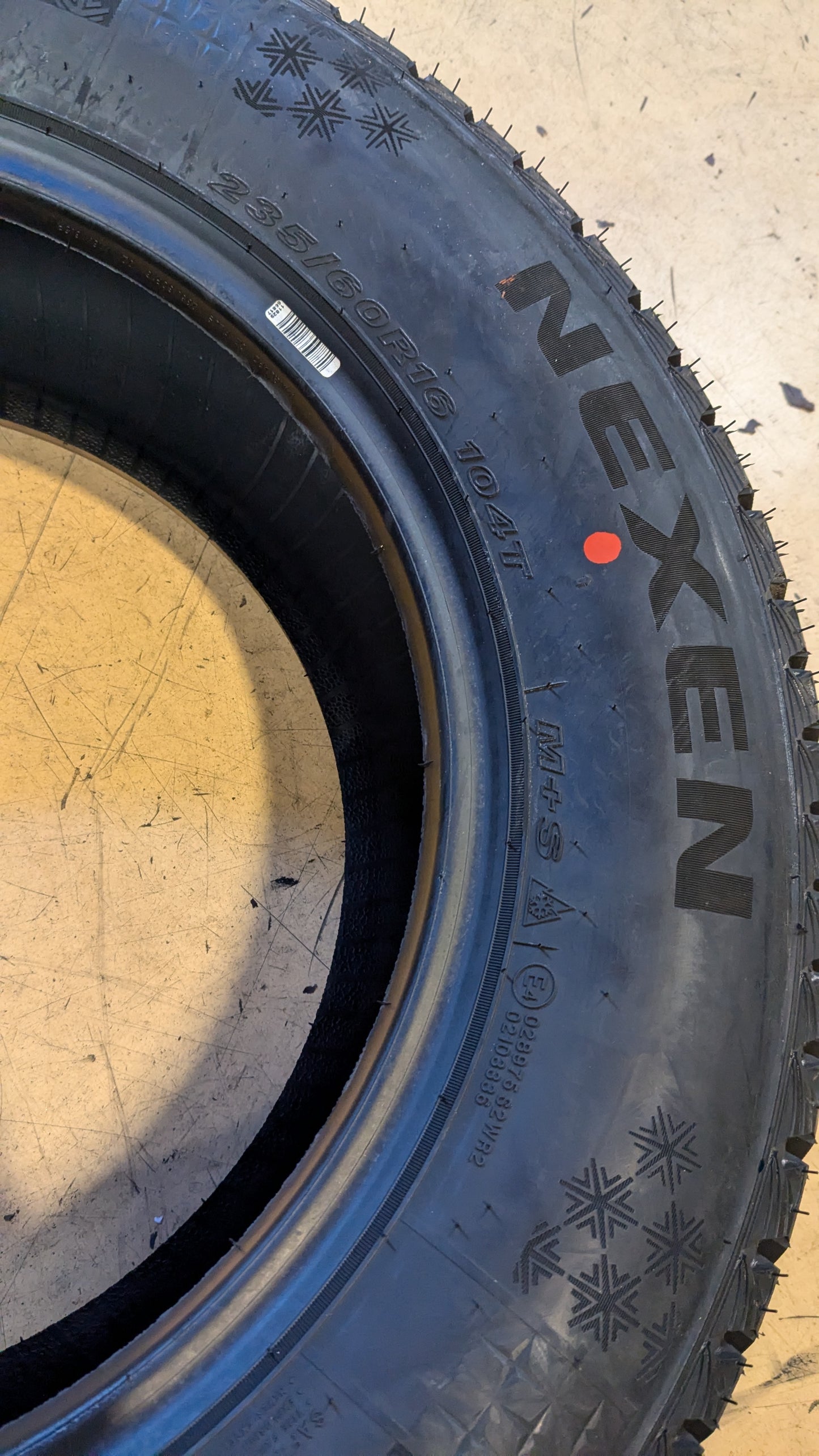 NEXEN WINGUARD ICE PLUS BSW P 235 60 16 104T WINTER TIRE 16144NXK