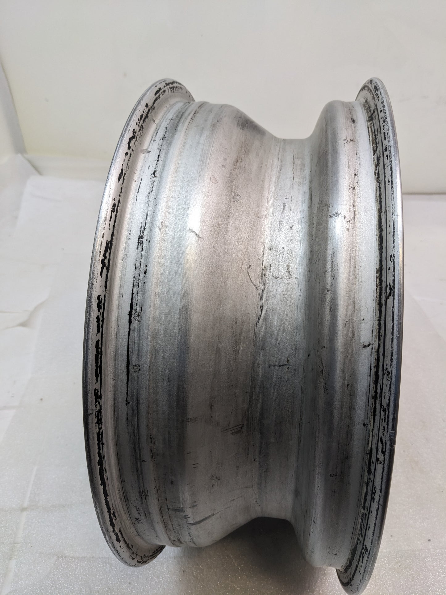FUCHSFELGE 16X6 16X7 SET OF FOUR WHEELS FOR PORSCHE 991 BLACK SATIN CENTER W/ SILVER ANODIZED LIP USED B2